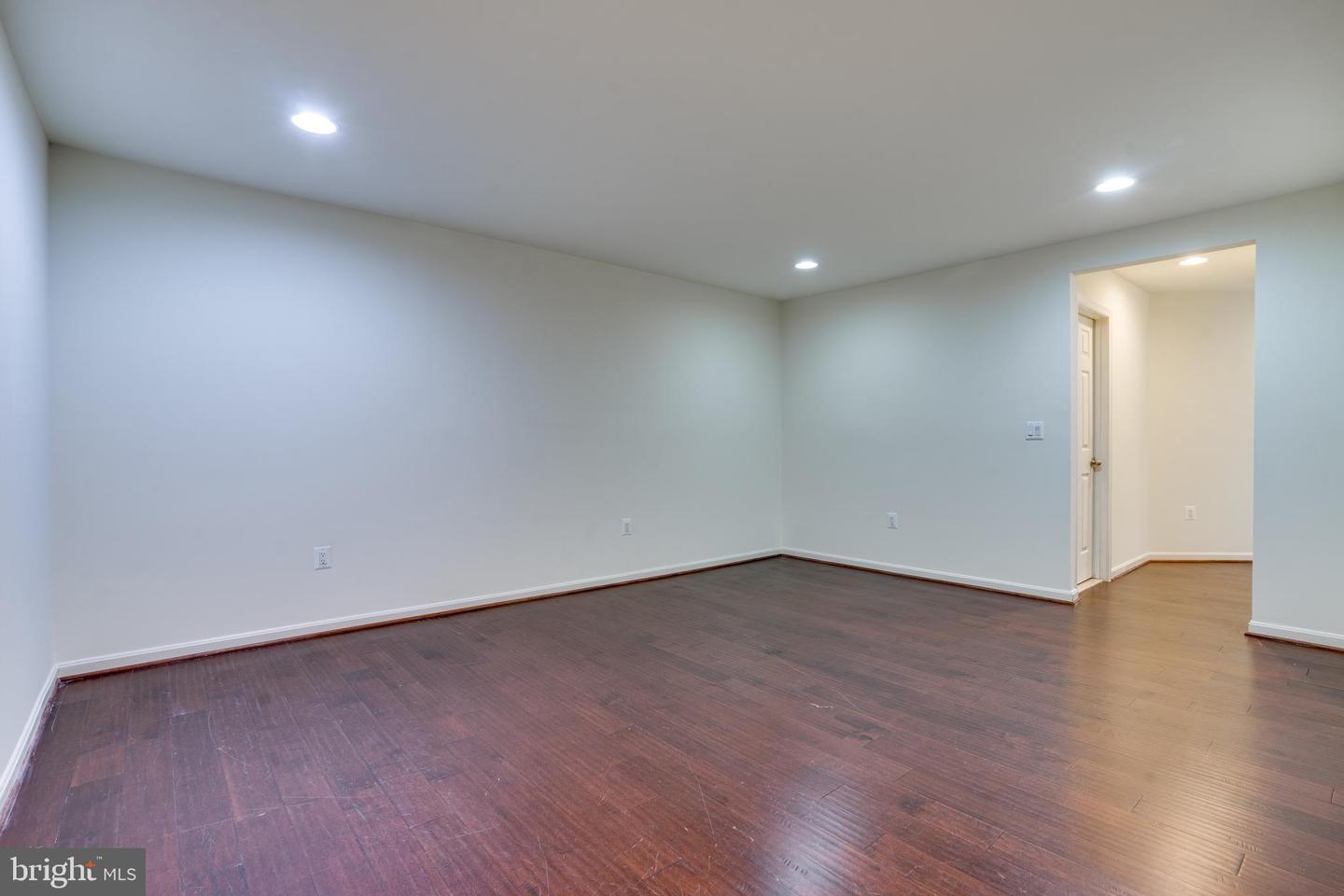 25672 PLEASANT VALLEY RD, CHANTILLY, Virginia 20152, 4 Bedrooms Bedrooms, ,3 BathroomsBathrooms,Residential,For sale,25672 PLEASANT VALLEY RD,VALO2093934 MLS # VALO2093934