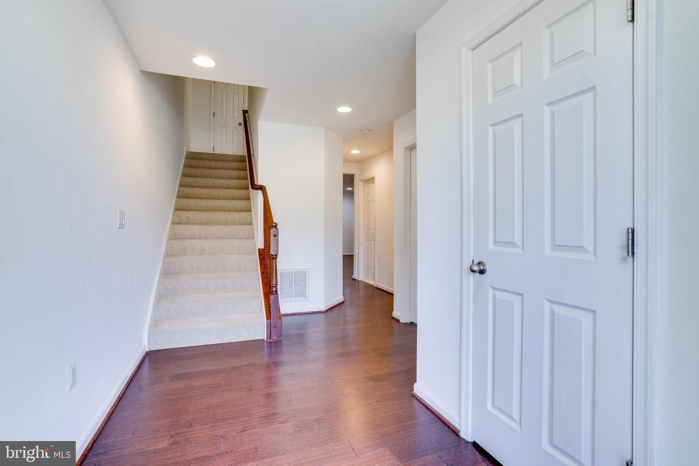 25672 PLEASANT VALLEY RD, CHANTILLY, Virginia 20152, 4 Bedrooms Bedrooms, ,3 BathroomsBathrooms,Residential,For sale,25672 PLEASANT VALLEY RD,VALO2093934 MLS # VALO2093934