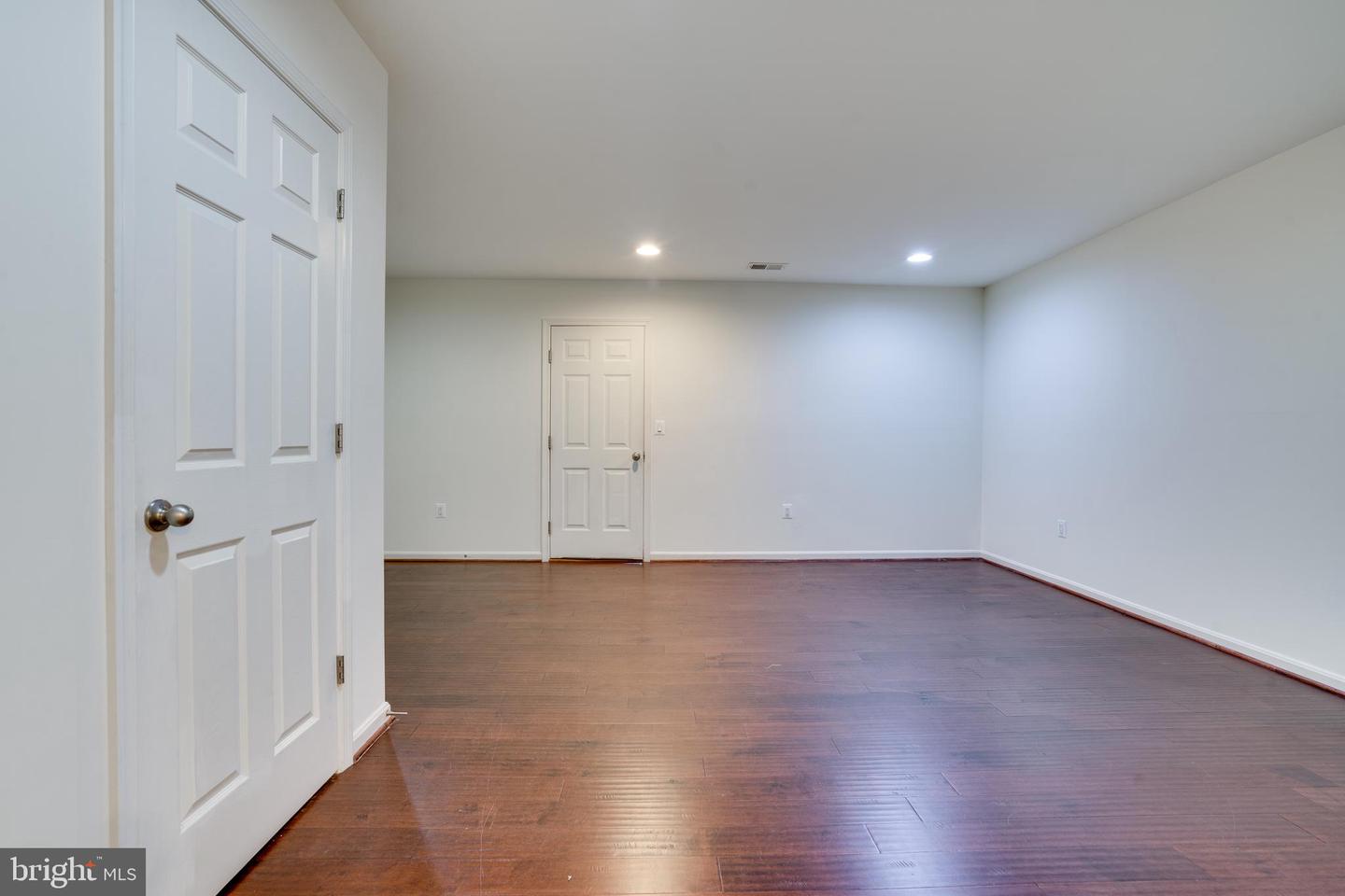 25672 PLEASANT VALLEY RD, CHANTILLY, Virginia 20152, 4 Bedrooms Bedrooms, ,3 BathroomsBathrooms,Residential,For sale,25672 PLEASANT VALLEY RD,VALO2093934 MLS # VALO2093934