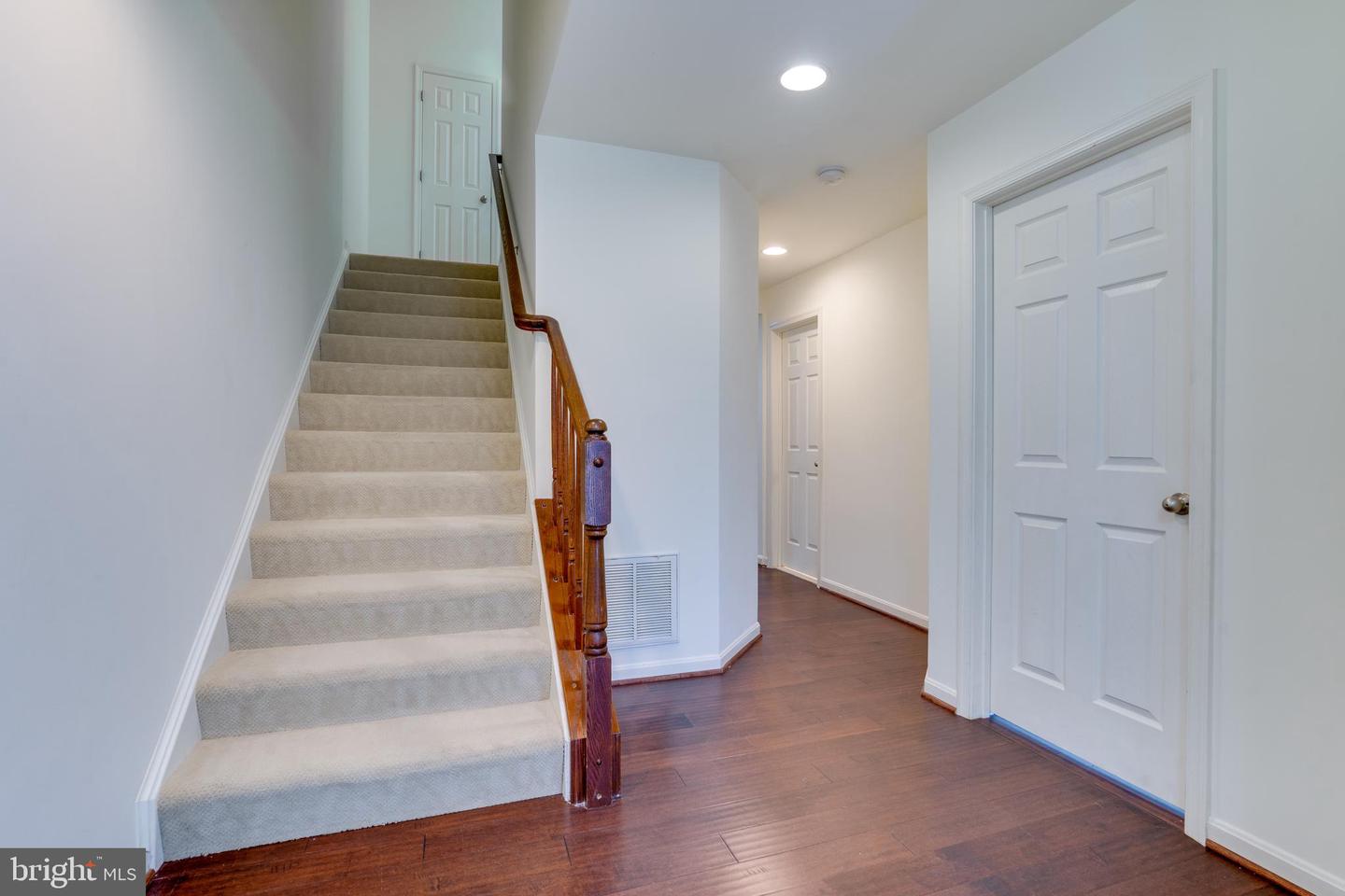 25672 PLEASANT VALLEY RD, CHANTILLY, Virginia 20152, 4 Bedrooms Bedrooms, ,3 BathroomsBathrooms,Residential,For sale,25672 PLEASANT VALLEY RD,VALO2093934 MLS # VALO2093934
