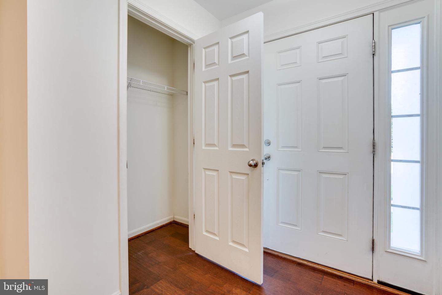 25672 PLEASANT VALLEY RD, CHANTILLY, Virginia 20152, 4 Bedrooms Bedrooms, ,3 BathroomsBathrooms,Residential,For sale,25672 PLEASANT VALLEY RD,VALO2093934 MLS # VALO2093934