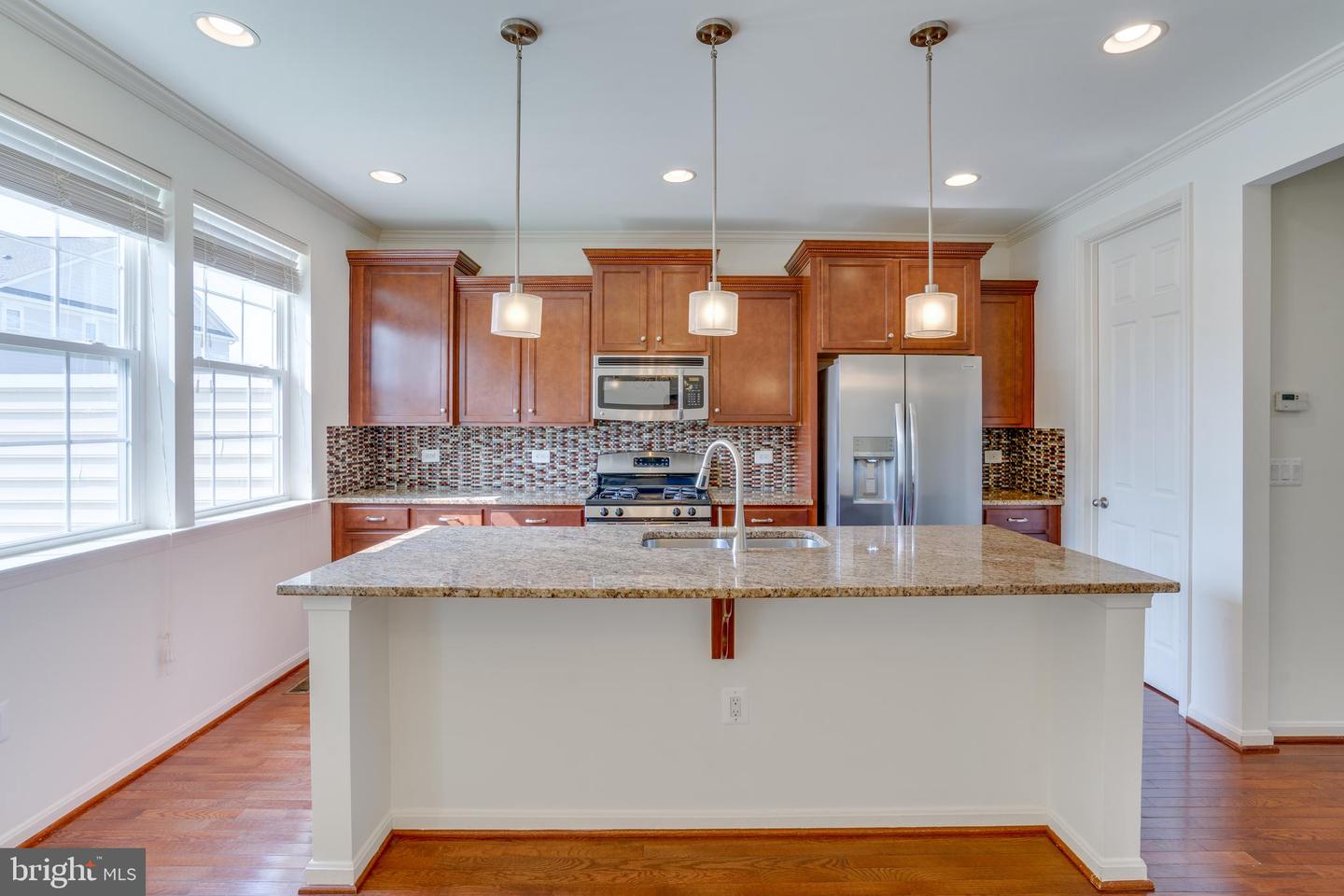 25672 PLEASANT VALLEY RD, CHANTILLY, Virginia 20152, 4 Bedrooms Bedrooms, ,3 BathroomsBathrooms,Residential,For sale,25672 PLEASANT VALLEY RD,VALO2093934 MLS # VALO2093934