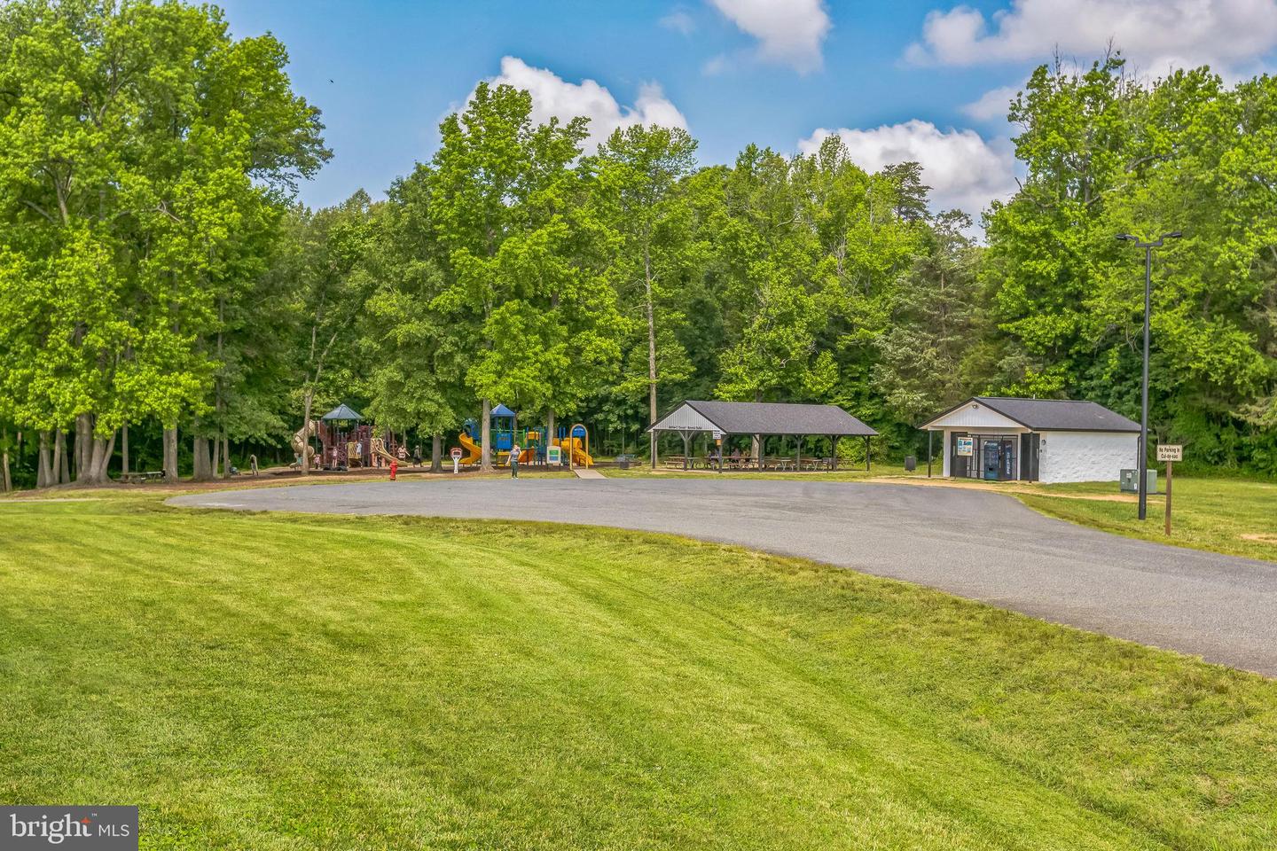 5514 LARCH ST, FREDERICKSBURG, Virginia 22407, 3 Bedrooms Bedrooms, ,1 BathroomBathrooms,Residential,For sale,5514 LARCH ST,VASP2032726 MLS # VASP2032726