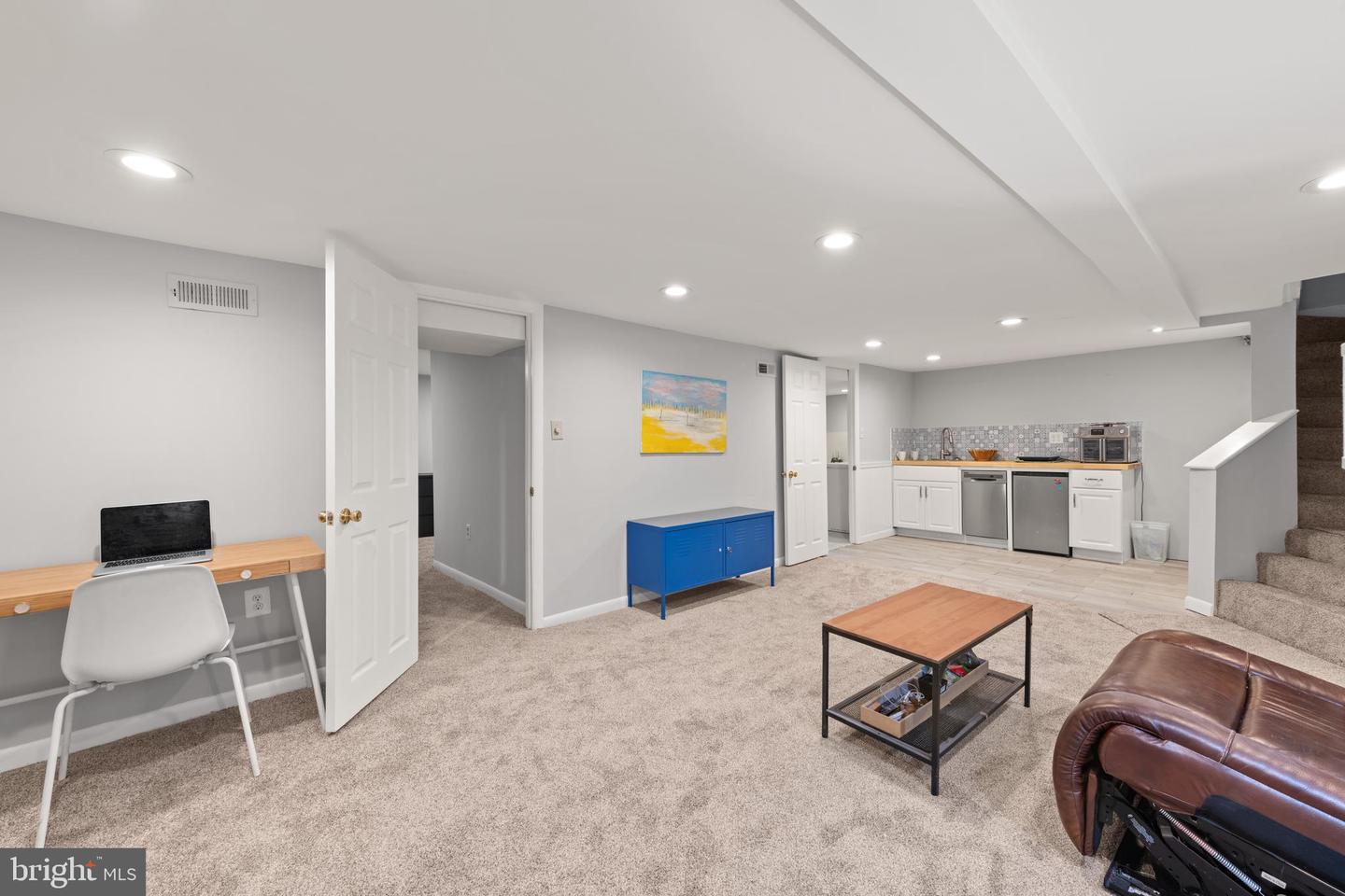 2610 HAMLIN ST NE, WASHINGTON, District Of Columbia 20018, 3 Bedrooms Bedrooms, ,2 BathroomsBathrooms,Residential,For sale,2610 HAMLIN ST NE,DCDC2198642 MLS # DCDC2198642