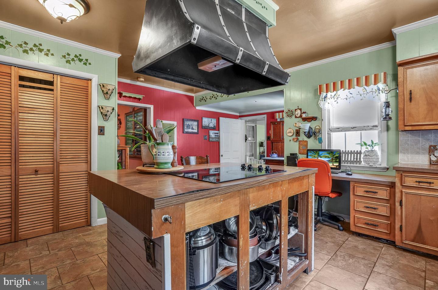6126 TAYLOR ST, CHINCOTEAGUE ISLAND, Virginia 23336, 4 Bedrooms Bedrooms, ,2 BathroomsBathrooms,Residential,For sale,6126 TAYLOR ST,VAAC2001872 MLS # VAAC2001872