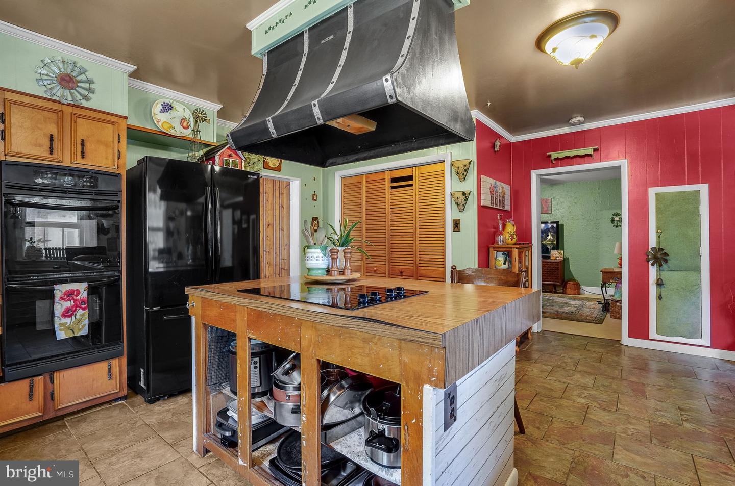 6126 TAYLOR ST, CHINCOTEAGUE ISLAND, Virginia 23336, 4 Bedrooms Bedrooms, ,2 BathroomsBathrooms,Residential,For sale,6126 TAYLOR ST,VAAC2001872 MLS # VAAC2001872