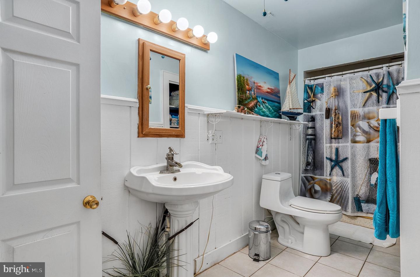 6126 TAYLOR ST, CHINCOTEAGUE ISLAND, Virginia 23336, 4 Bedrooms Bedrooms, ,2 BathroomsBathrooms,Residential,For sale,6126 TAYLOR ST,VAAC2001872 MLS # VAAC2001872