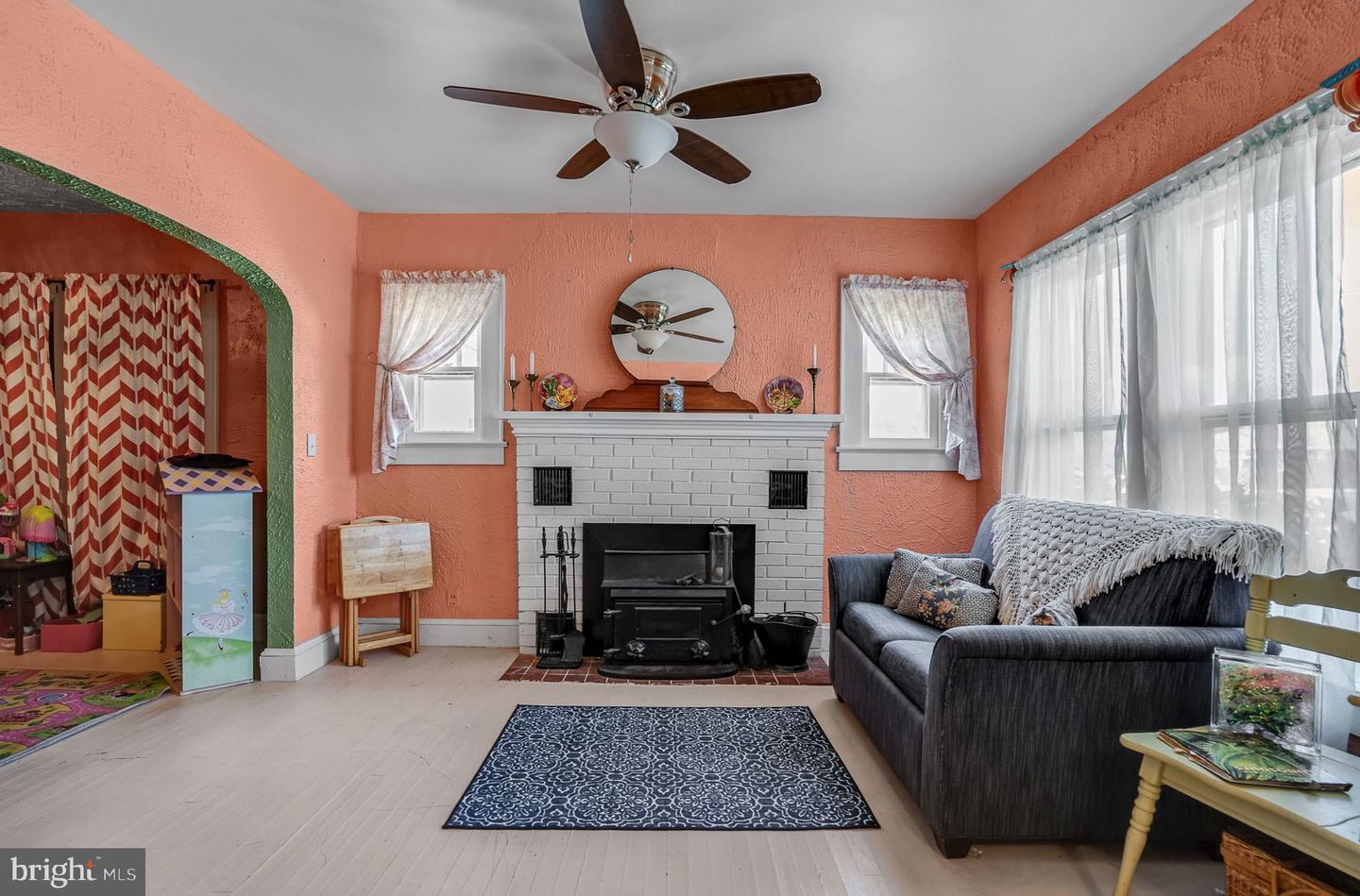 6126 TAYLOR ST, CHINCOTEAGUE ISLAND, Virginia 23336, 4 Bedrooms Bedrooms, ,2 BathroomsBathrooms,Residential,For sale,6126 TAYLOR ST,VAAC2001872 MLS # VAAC2001872