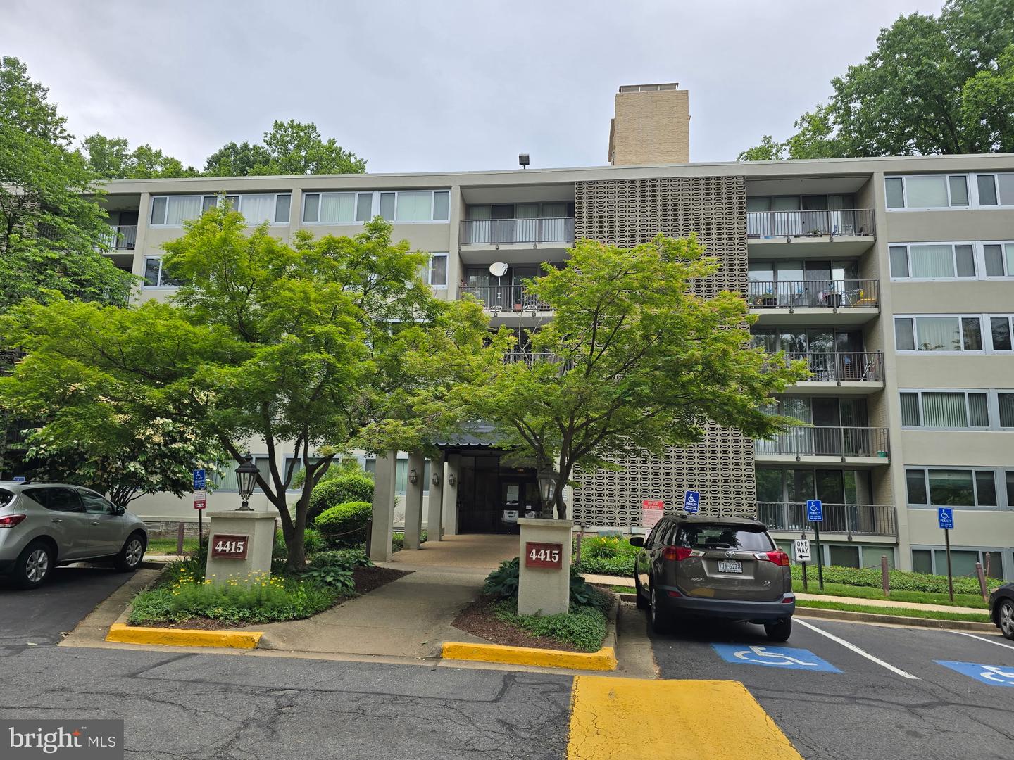 4415 BRIARWOOD CT N #11, ANNANDALE, Virginia 22003, 3 Bedrooms Bedrooms, ,2 BathroomsBathrooms,Residential,For sale,4415 BRIARWOOD CT N #11,VAFX2243478 MLS # VAFX2243478