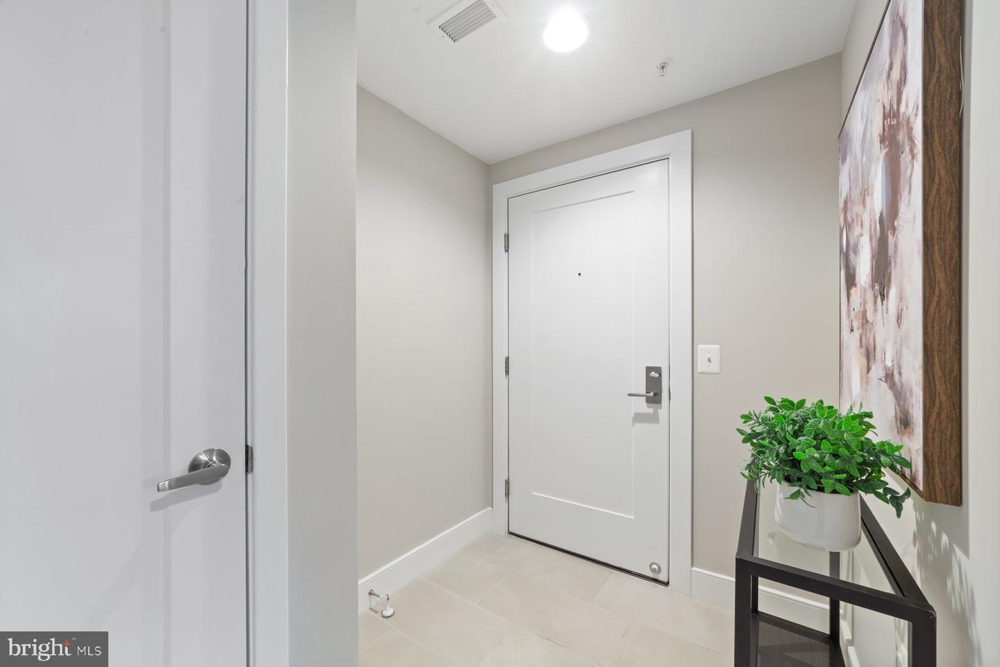 50 FLORIDA AVE NE #226, WASHINGTON, District Of Columbia 20002, 1 Bedroom Bedrooms, ,1 BathroomBathrooms,Residential,For sale,50 FLORIDA AVE NE #226,DCDC2202706 MLS # DCDC2202706