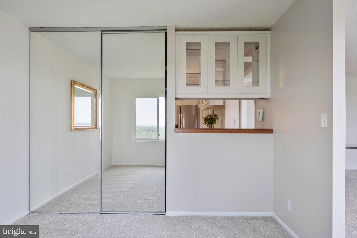 8380 GREENSBORO DR #906, MCLEAN, Virginia 22102, 2 Bedrooms Bedrooms, ,1 BathroomBathrooms,Residential,For sale,8380 GREENSBORO DR #906,VAFX2243678 MLS # VAFX2243678