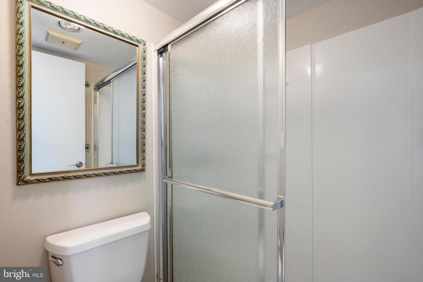 8380 GREENSBORO DR #906, MCLEAN, Virginia 22102, 2 Bedrooms Bedrooms, ,1 BathroomBathrooms,Residential,For sale,8380 GREENSBORO DR #906,VAFX2243678 MLS # VAFX2243678