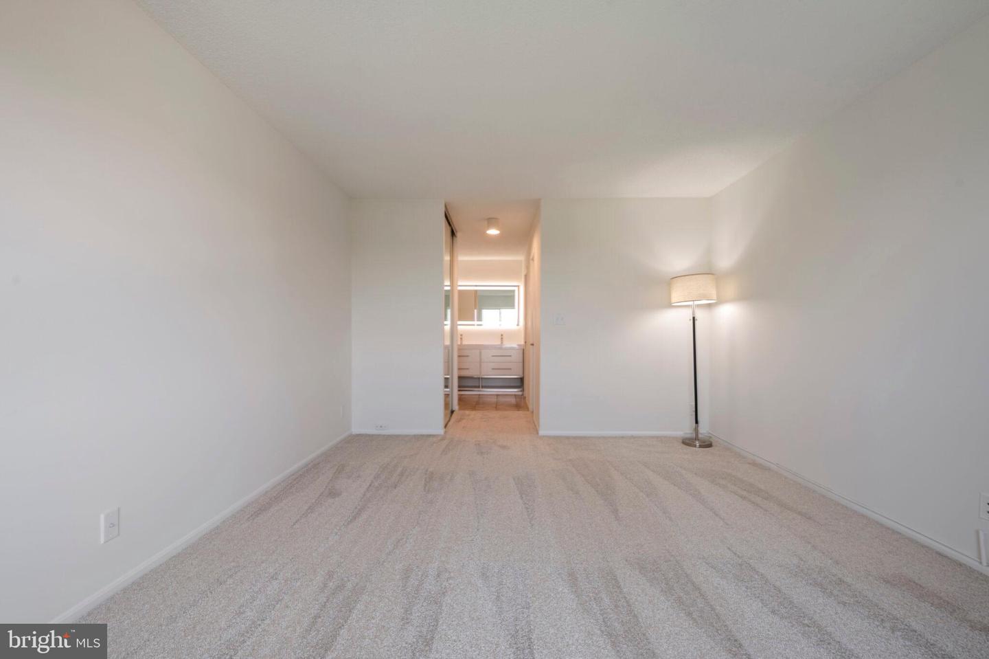 8380 GREENSBORO DR #906, MCLEAN, Virginia 22102, 2 Bedrooms Bedrooms, ,1 BathroomBathrooms,Residential,For sale,8380 GREENSBORO DR #906,VAFX2243678 MLS # VAFX2243678