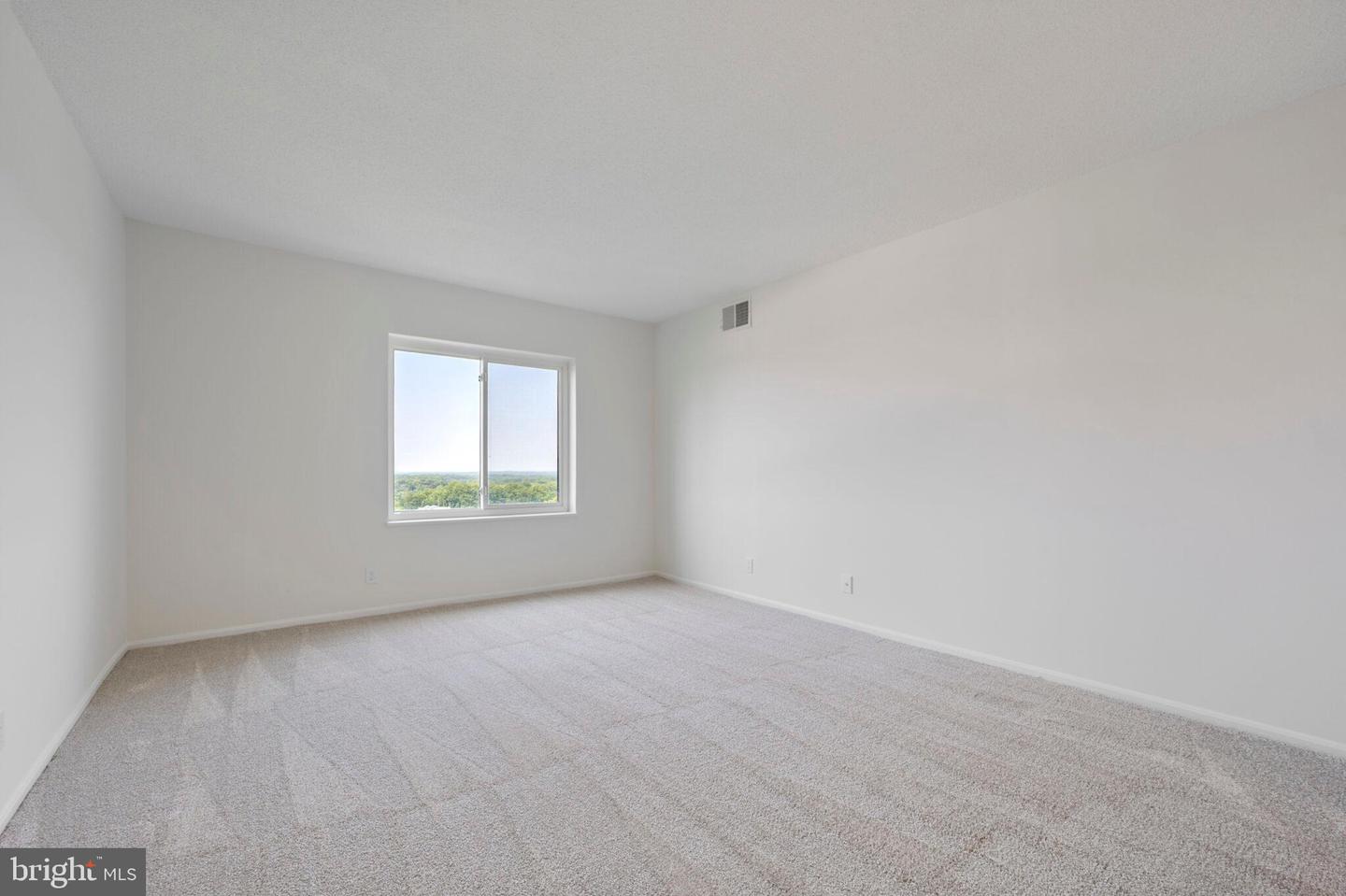 8380 GREENSBORO DR #906, MCLEAN, Virginia 22102, 2 Bedrooms Bedrooms, ,1 BathroomBathrooms,Residential,For sale,8380 GREENSBORO DR #906,VAFX2243678 MLS # VAFX2243678