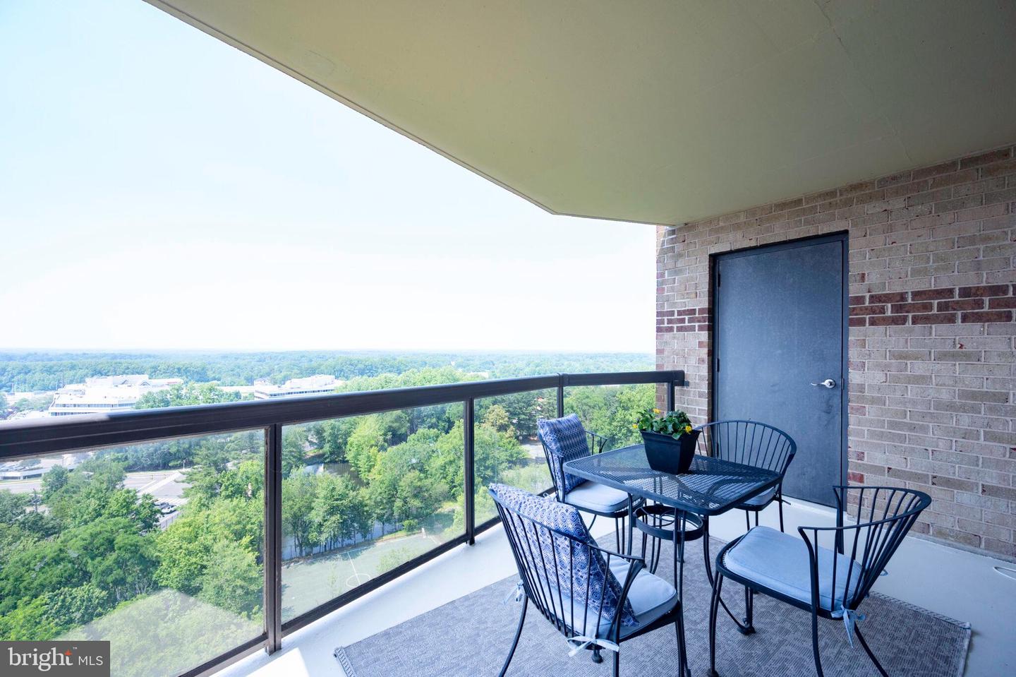 8380 GREENSBORO DR #906, MCLEAN, Virginia 22102, 2 Bedrooms Bedrooms, ,1 BathroomBathrooms,Residential,For sale,8380 GREENSBORO DR #906,VAFX2243678 MLS # VAFX2243678
