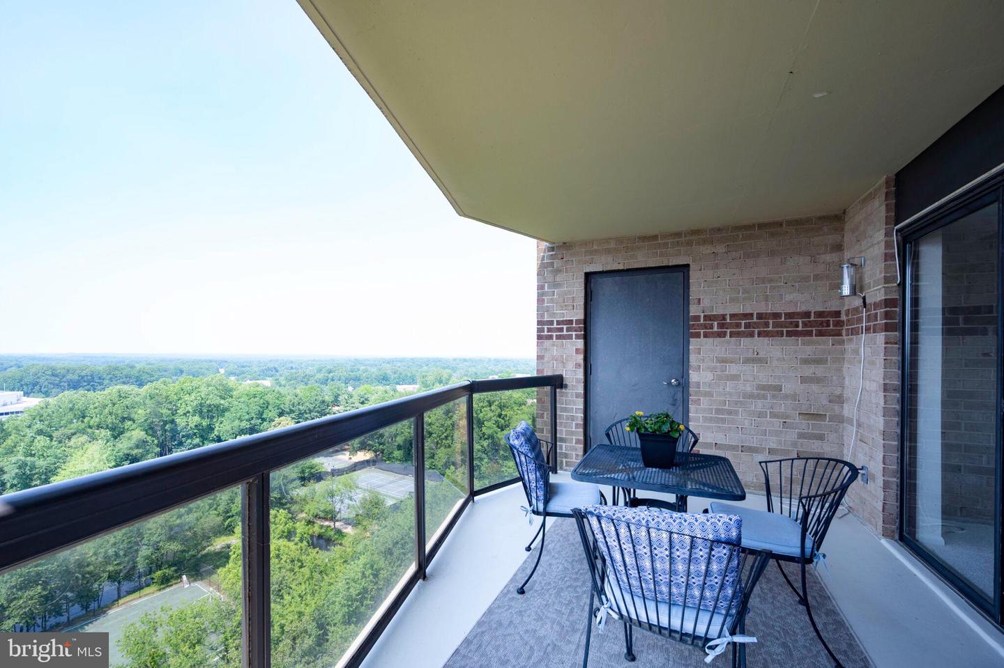 8380 GREENSBORO DR #906, MCLEAN, Virginia 22102, 2 Bedrooms Bedrooms, ,1 BathroomBathrooms,Residential,For sale,8380 GREENSBORO DR #906,VAFX2243678 MLS # VAFX2243678