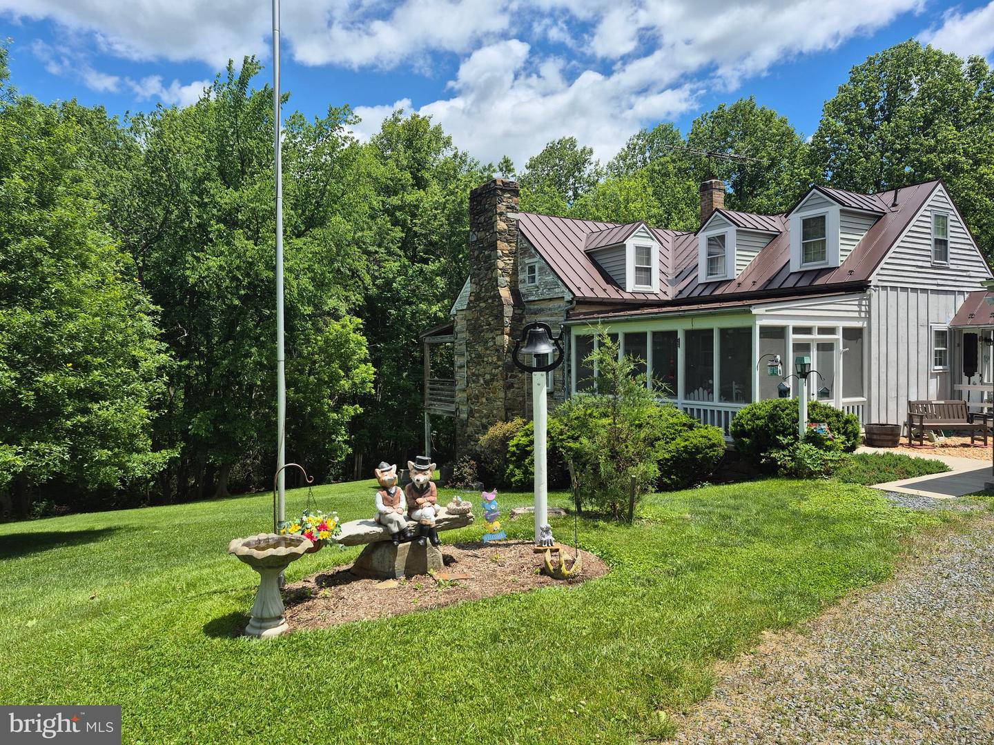 14732 ROSE HOLLOW LN, WATERFORD, Virginia 20197, 3 Bedrooms Bedrooms, 6 Rooms Rooms,2 BathroomsBathrooms,Residential,For sale,14732 ROSE HOLLOW LN,VALO2097876 MLS # VALO2097876