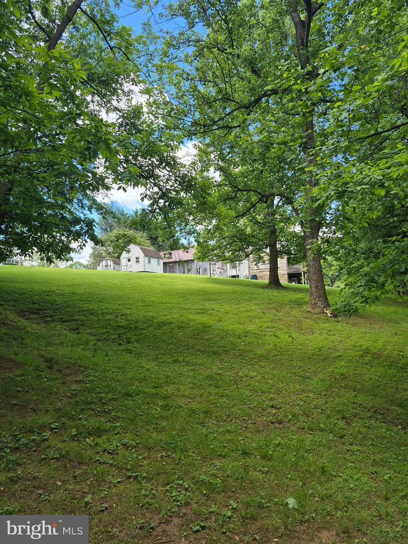 14732 ROSE HOLLOW LN, WATERFORD, Virginia 20197, 3 Bedrooms Bedrooms, 6 Rooms Rooms,2 BathroomsBathrooms,Residential,For sale,14732 ROSE HOLLOW LN,VALO2097876 MLS # VALO2097876