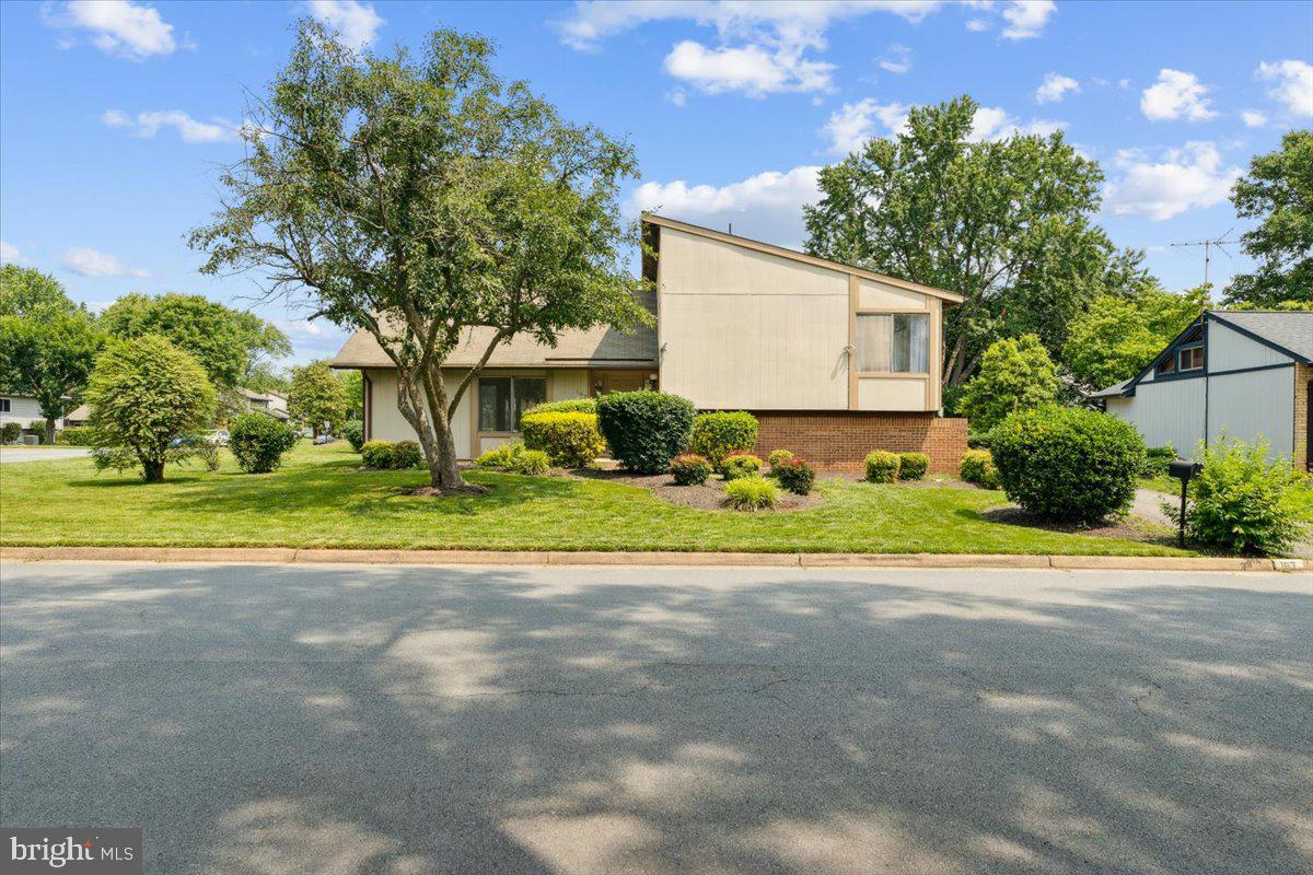 167 S FOX RD, STERLING, Virginia 20164, 4 Bedrooms Bedrooms, ,2 BathroomsBathrooms,Residential,For sale,167 S FOX RD,VALO2098320 MLS # VALO2098320