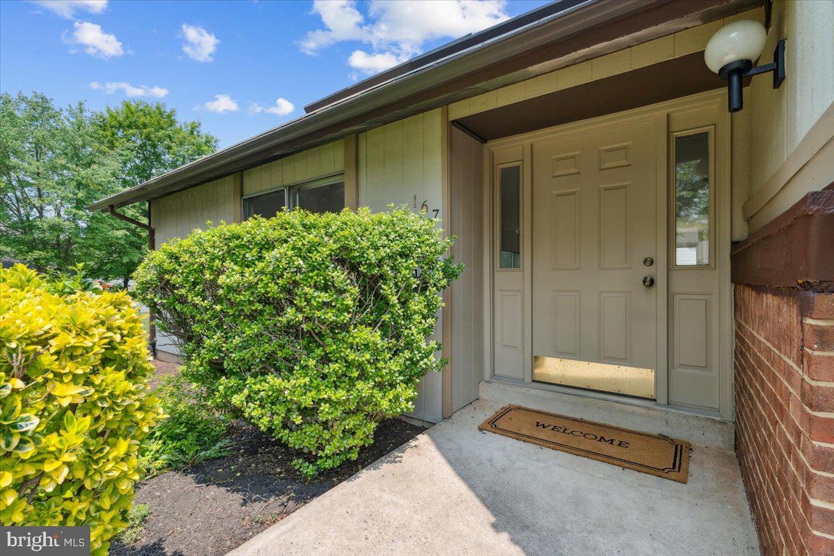 167 S FOX RD, STERLING, Virginia 20164, 4 Bedrooms Bedrooms, ,2 BathroomsBathrooms,Residential,For sale,167 S FOX RD,VALO2098320 MLS # VALO2098320