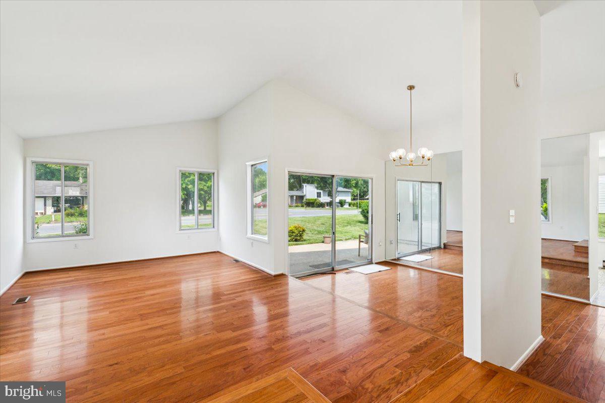 167 S FOX RD, STERLING, Virginia 20164, 4 Bedrooms Bedrooms, ,2 BathroomsBathrooms,Residential,For sale,167 S FOX RD,VALO2098320 MLS # VALO2098320