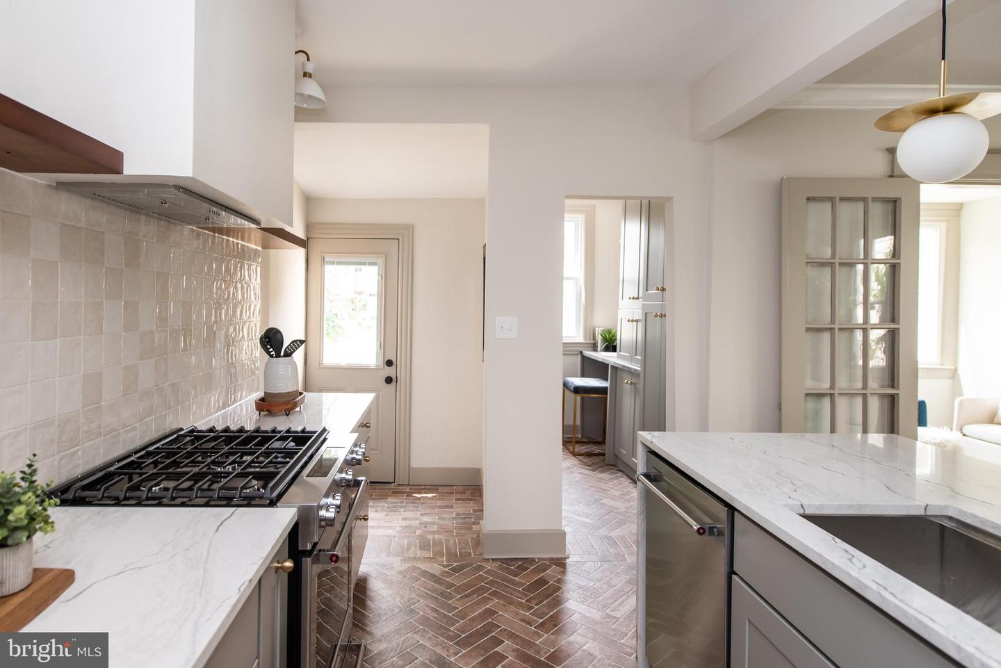 110 VARNUM ST NW, WASHINGTON, District Of Columbia 20011, 3 Bedrooms Bedrooms, ,2 BathroomsBathrooms,Residential,For sale,110 VARNUM ST NW,DCDC2203588 MLS # DCDC2203588