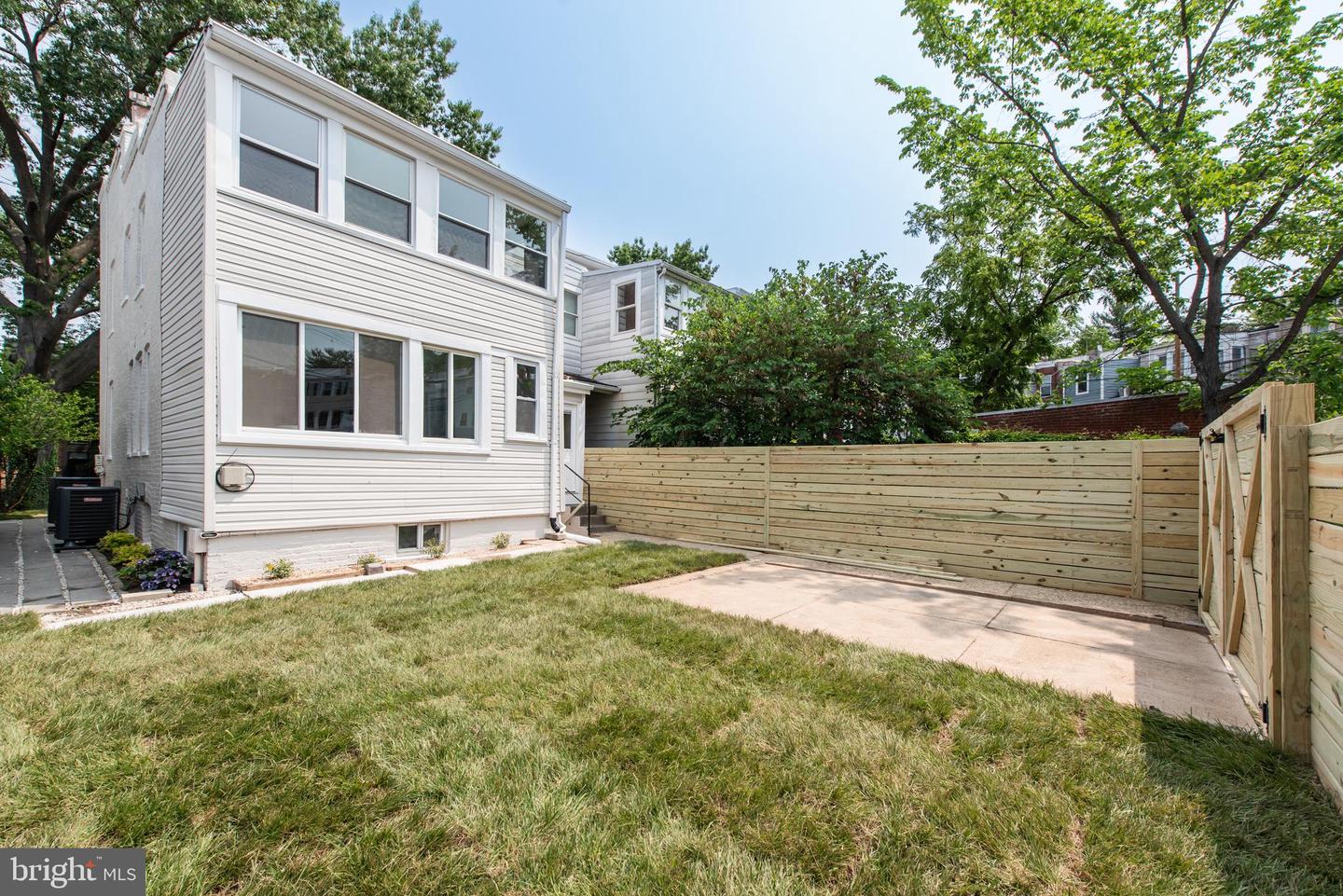 110 VARNUM ST NW, WASHINGTON, District Of Columbia 20011, 3 Bedrooms Bedrooms, ,2 BathroomsBathrooms,Residential,For sale,110 VARNUM ST NW,DCDC2203588 MLS # DCDC2203588