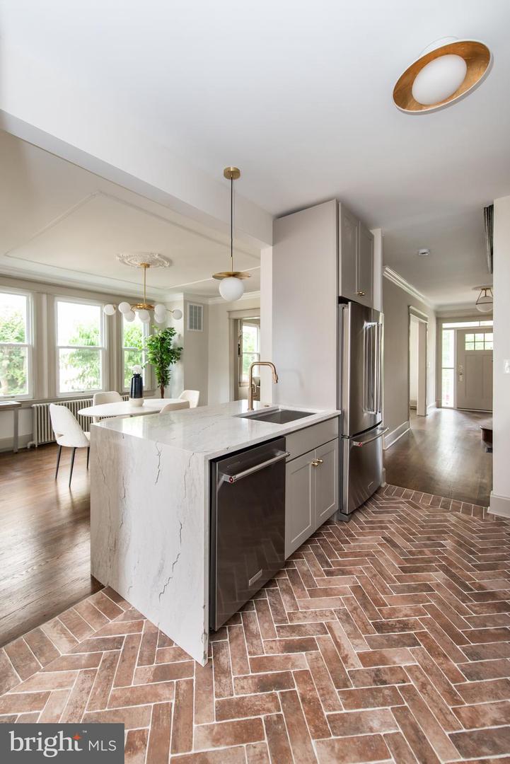 110 VARNUM ST NW, WASHINGTON, District Of Columbia 20011, 3 Bedrooms Bedrooms, ,2 BathroomsBathrooms,Residential,For sale,110 VARNUM ST NW,DCDC2203588 MLS # DCDC2203588