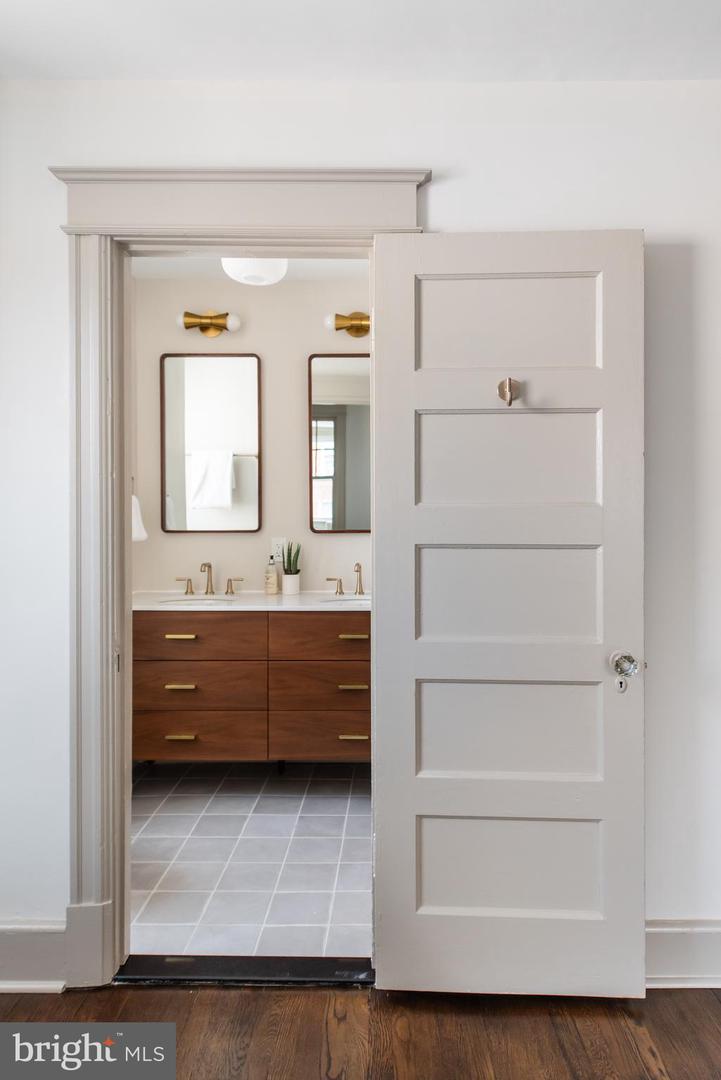 110 VARNUM ST NW, WASHINGTON, District Of Columbia 20011, 3 Bedrooms Bedrooms, ,2 BathroomsBathrooms,Residential,For sale,110 VARNUM ST NW,DCDC2203588 MLS # DCDC2203588