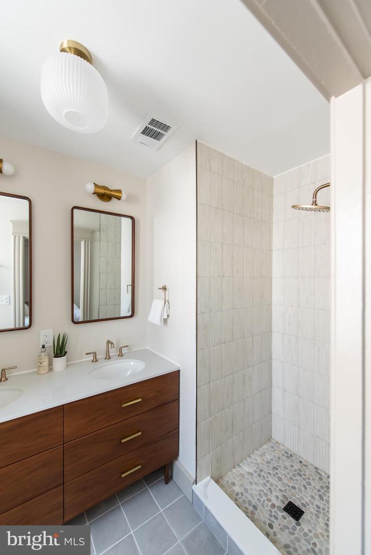 110 VARNUM ST NW, WASHINGTON, District Of Columbia 20011, 3 Bedrooms Bedrooms, ,2 BathroomsBathrooms,Residential,For sale,110 VARNUM ST NW,DCDC2203588 MLS # DCDC2203588