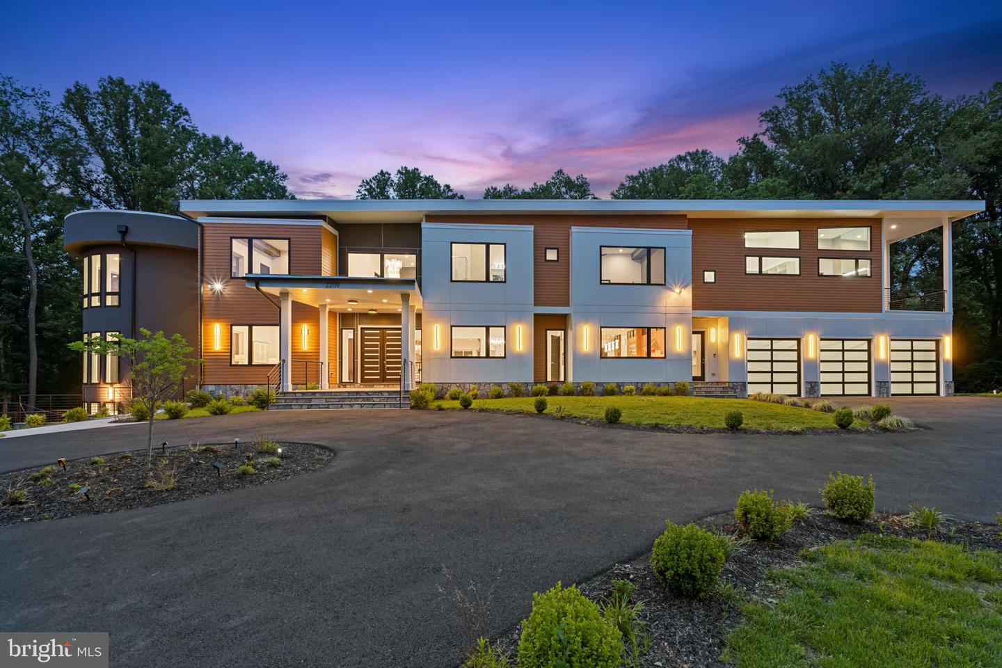 2209 HUNTER MILL RD, VIENNA, Virginia 22181, 5 Bedrooms Bedrooms, ,7 BathroomsBathrooms,Residential,For sale,2209 HUNTER MILL RD,VAFX2244054 MLS # VAFX2244054