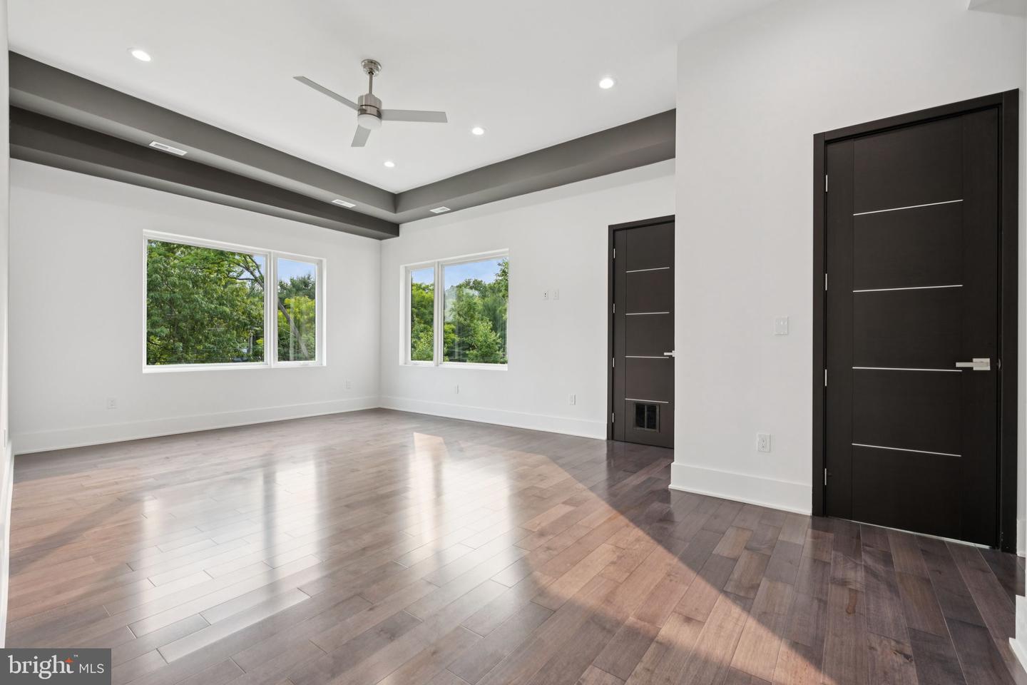 2209 HUNTER MILL RD, VIENNA, Virginia 22181, 5 Bedrooms Bedrooms, ,7 BathroomsBathrooms,Residential,For sale,2209 HUNTER MILL RD,VAFX2244054 MLS # VAFX2244054
