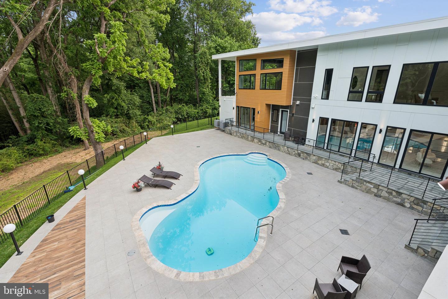 2209 HUNTER MILL RD, VIENNA, Virginia 22181, 5 Bedrooms Bedrooms, ,7 BathroomsBathrooms,Residential,For sale,2209 HUNTER MILL RD,VAFX2244054 MLS # VAFX2244054