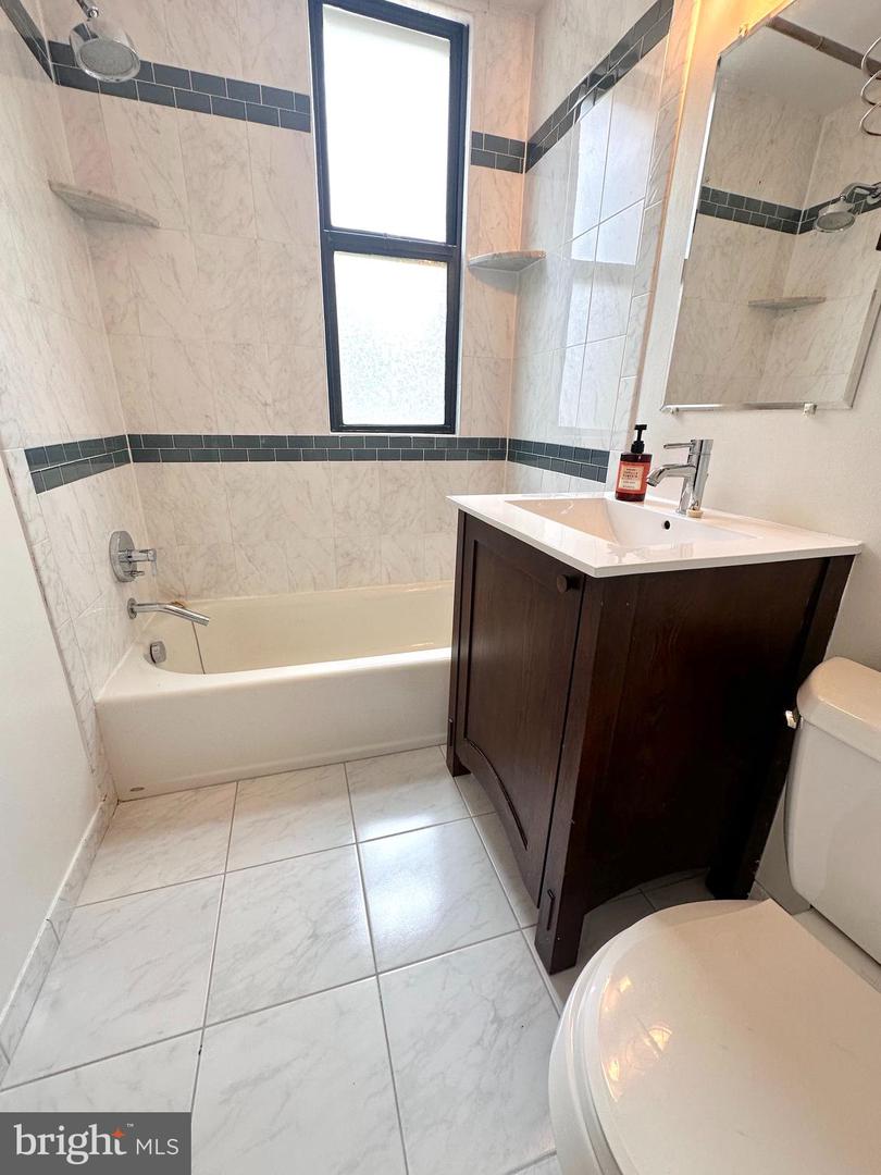 2515 K ST NW #205, WASHINGTON, District Of Columbia 20037, 1 Bedroom Bedrooms, ,1 BathroomBathrooms,Residential,For sale,2515 K ST NW #205,DCDC2203292 MLS # DCDC2203292