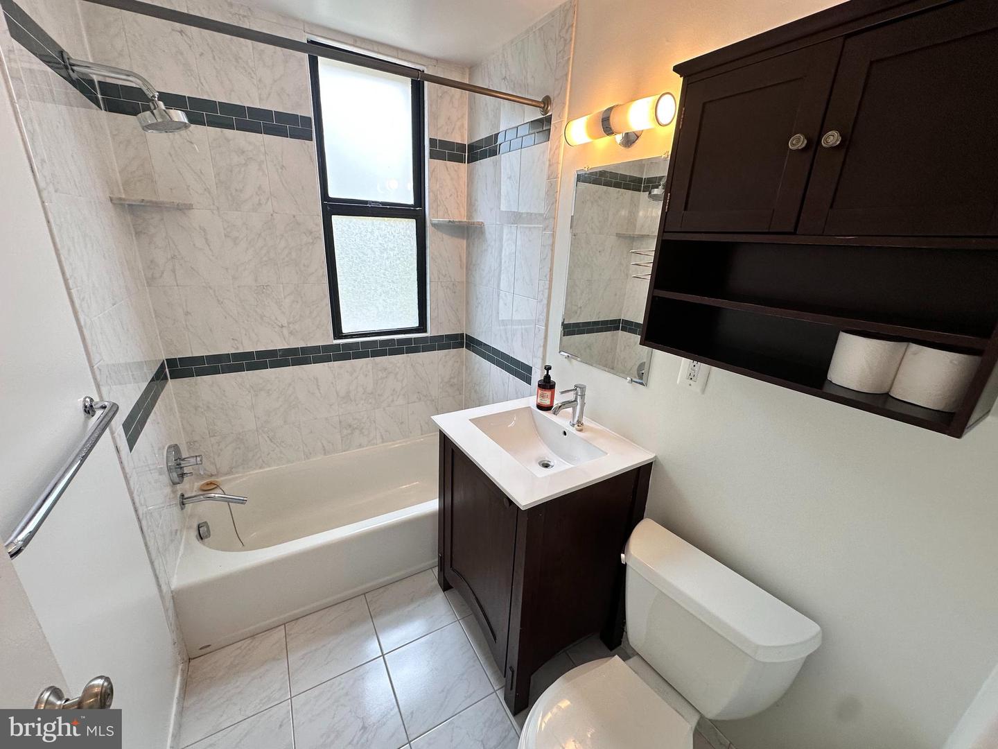 2515 K ST NW #205, WASHINGTON, District Of Columbia 20037, 1 Bedroom Bedrooms, ,1 BathroomBathrooms,Residential,For sale,2515 K ST NW #205,DCDC2203292 MLS # DCDC2203292