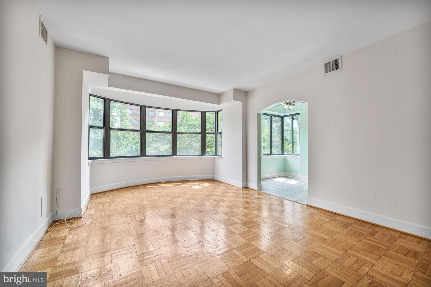2515 K ST NW #205, WASHINGTON, District Of Columbia 20037, 1 Bedroom Bedrooms, ,1 BathroomBathrooms,Residential,For sale,2515 K ST NW #205,DCDC2203292 MLS # DCDC2203292