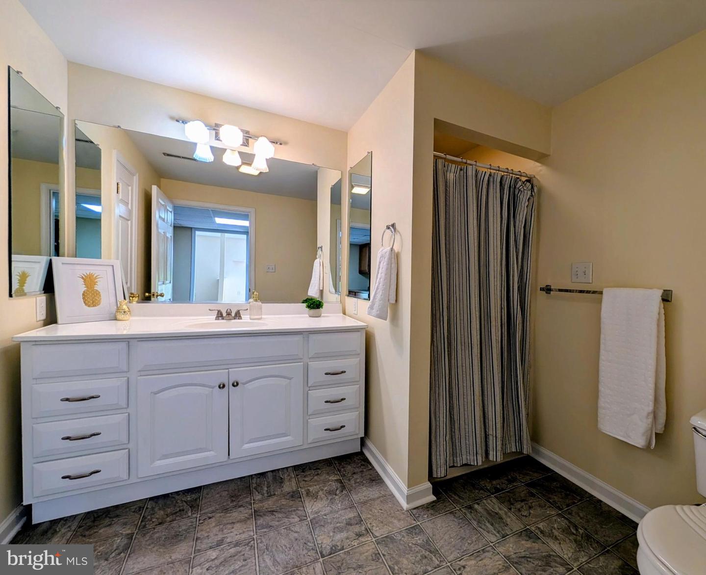 2620 STONEGATE DR, WINCHESTER, Virginia 22601, 5 Bedrooms Bedrooms, ,3 BathroomsBathrooms,Residential,For sale,2620 STONEGATE DR,VAWI2007886 MLS # VAWI2007886