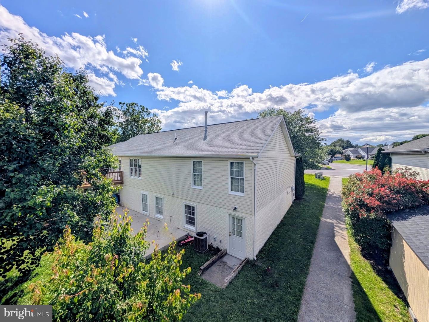 2620 STONEGATE DR, WINCHESTER, Virginia 22601, 5 Bedrooms Bedrooms, ,3 BathroomsBathrooms,Residential,For sale,2620 STONEGATE DR,VAWI2007886 MLS # VAWI2007886