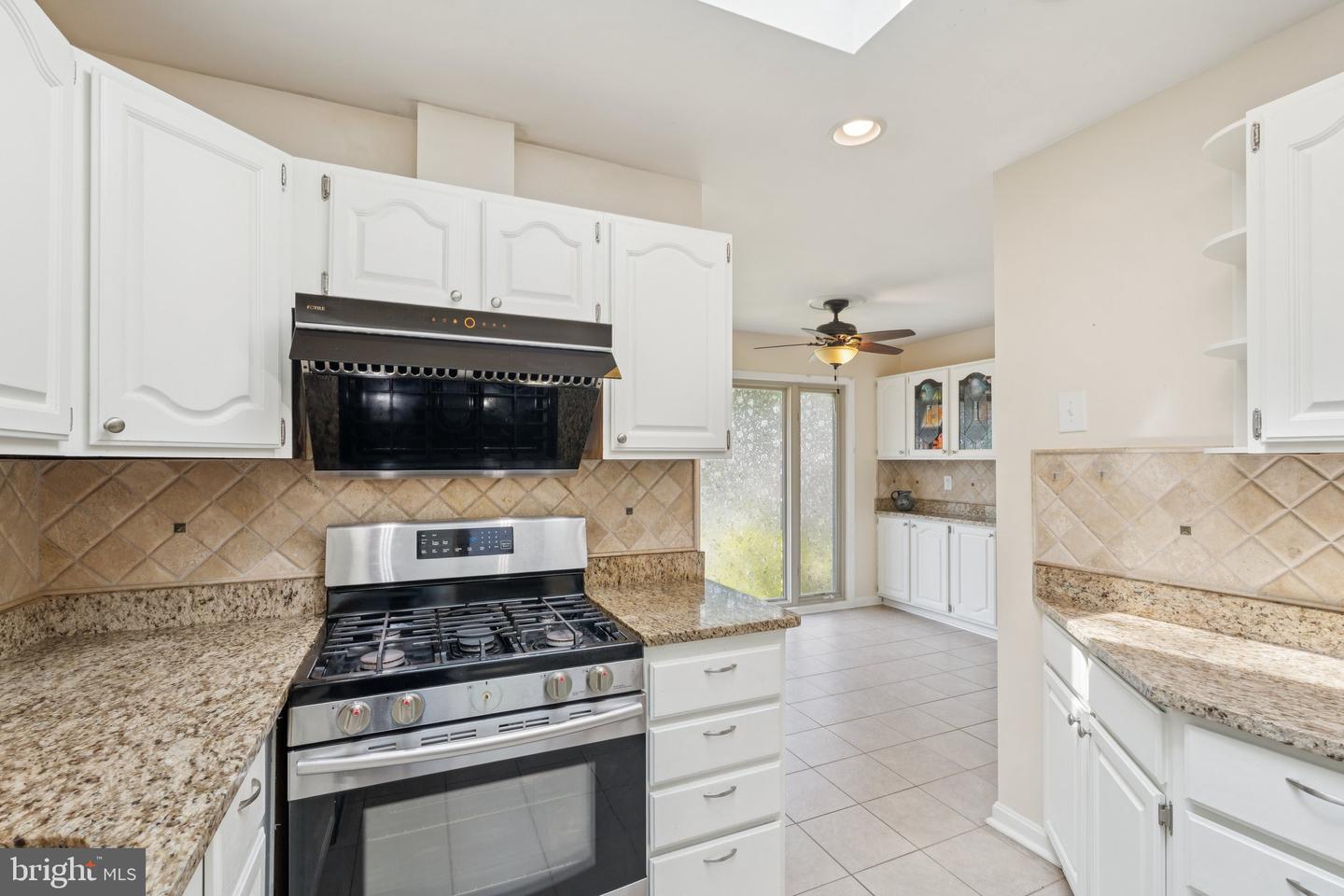 9207 BOIS AVE, VIENNA, Virginia 22182, 5 Bedrooms Bedrooms, ,3 BathroomsBathrooms,Residential,For sale,9207 BOIS AVE,VAFX2244888 MLS # VAFX2244888