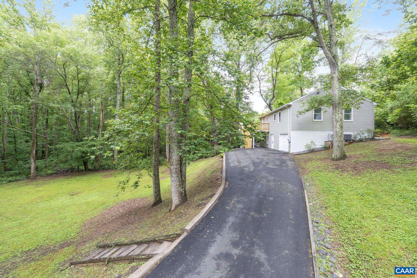 10 AZALEA RD, RUCKERSVILLE, Virginia 22968, 3 Bedrooms Bedrooms, ,2 BathroomsBathrooms,Residential,For sale,10 AZALEA RD,665317 MLS # 665317