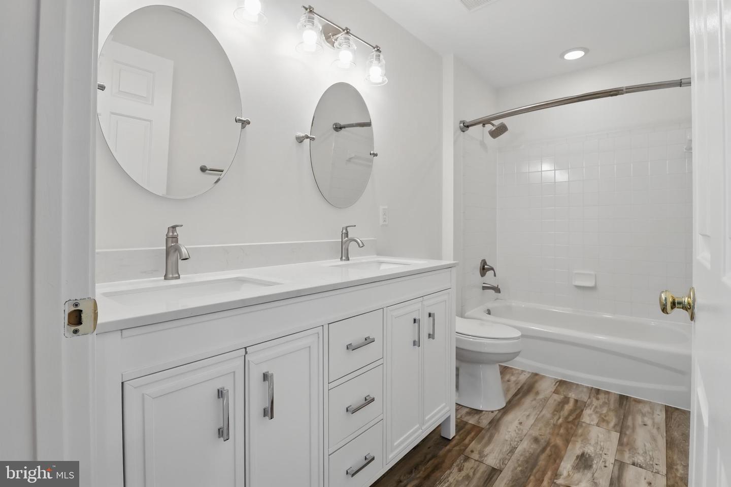 43175 BURSTALL CT, LEESBURG, Virginia 20176, 4 Bedrooms Bedrooms, ,2 BathroomsBathrooms,Residential,For sale,43175 BURSTALL CT,VALO2098192 MLS # VALO2098192