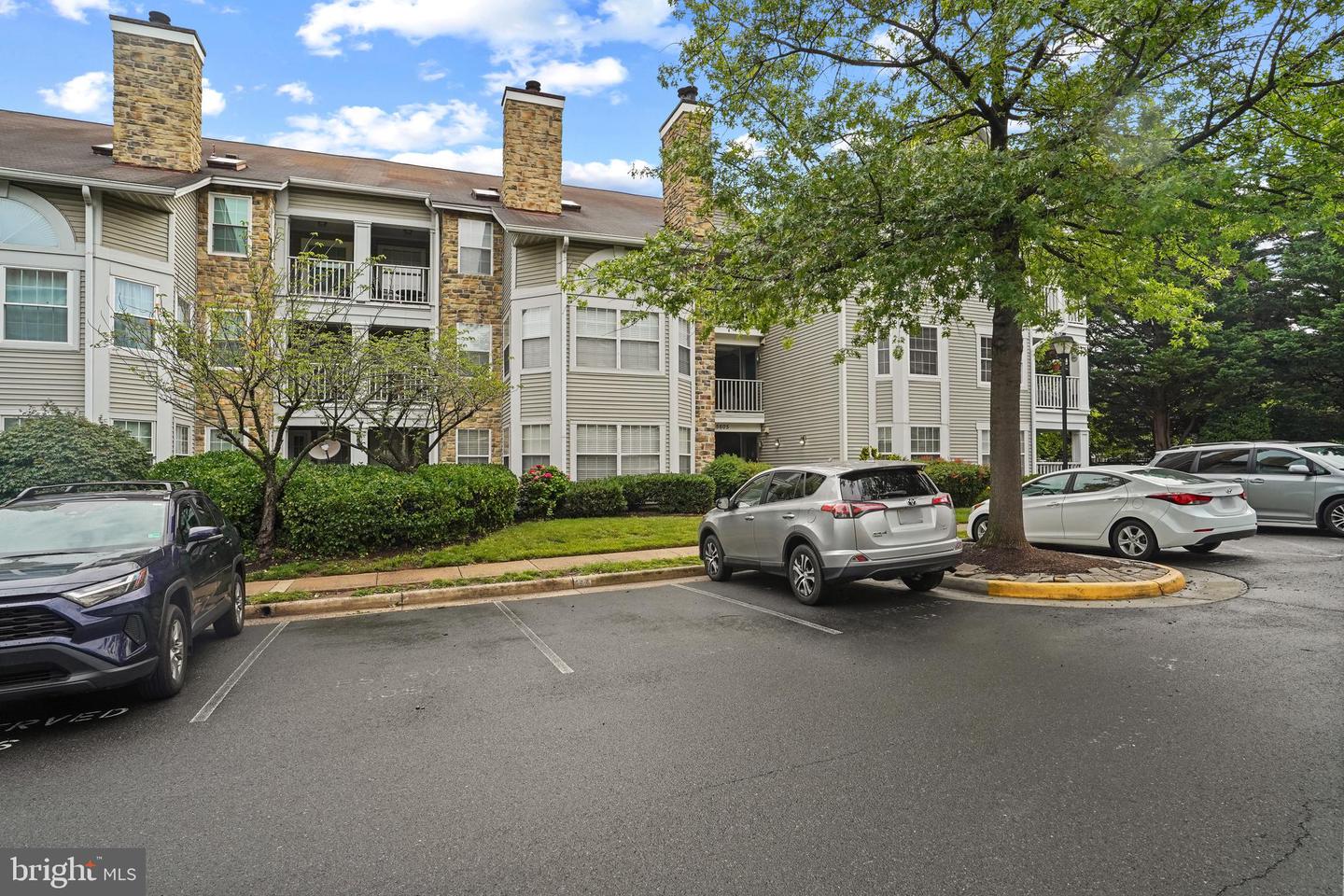 5605 WILLOUGHBY NEWTON DR #31, CENTREVILLE, Virginia 20120, 2 Bedrooms Bedrooms, ,2 BathroomsBathrooms,Residential,For sale,5605 WILLOUGHBY NEWTON DR #31,VAFX2244148 MLS # VAFX2244148
