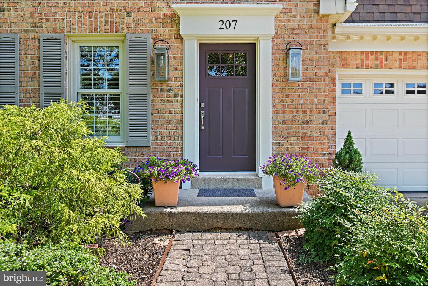 207 CERET CT SW, VIENNA, Virginia 22180, 4 Bedrooms Bedrooms, ,3 BathroomsBathrooms,Residential,For sale,207 CERET CT SW,VAFX2244222 MLS # VAFX2244222