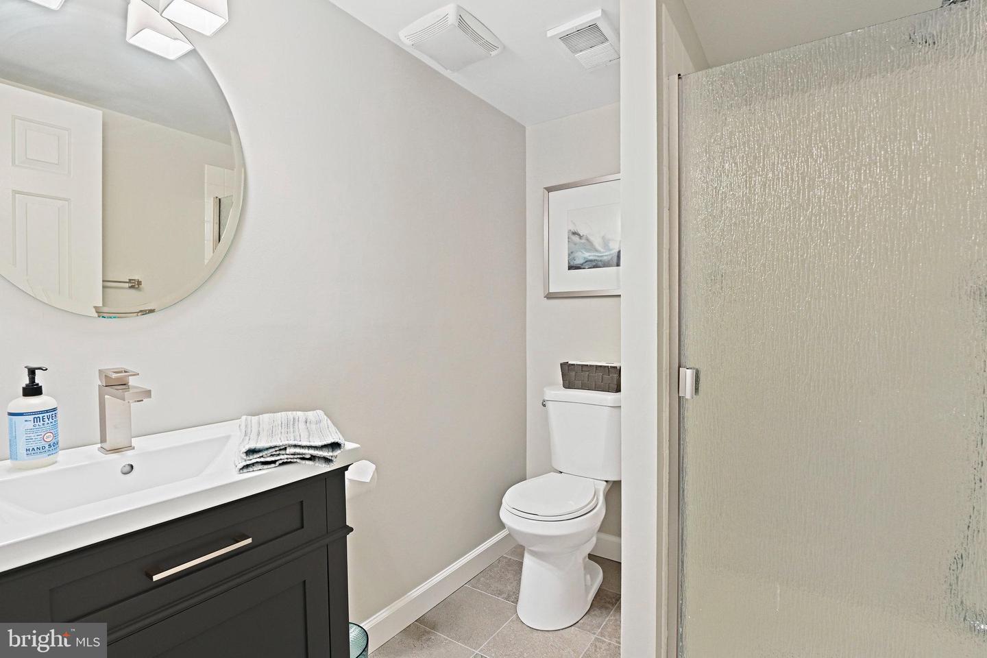 207 CERET CT SW, VIENNA, Virginia 22180, 4 Bedrooms Bedrooms, ,3 BathroomsBathrooms,Residential,For sale,207 CERET CT SW,VAFX2244222 MLS # VAFX2244222