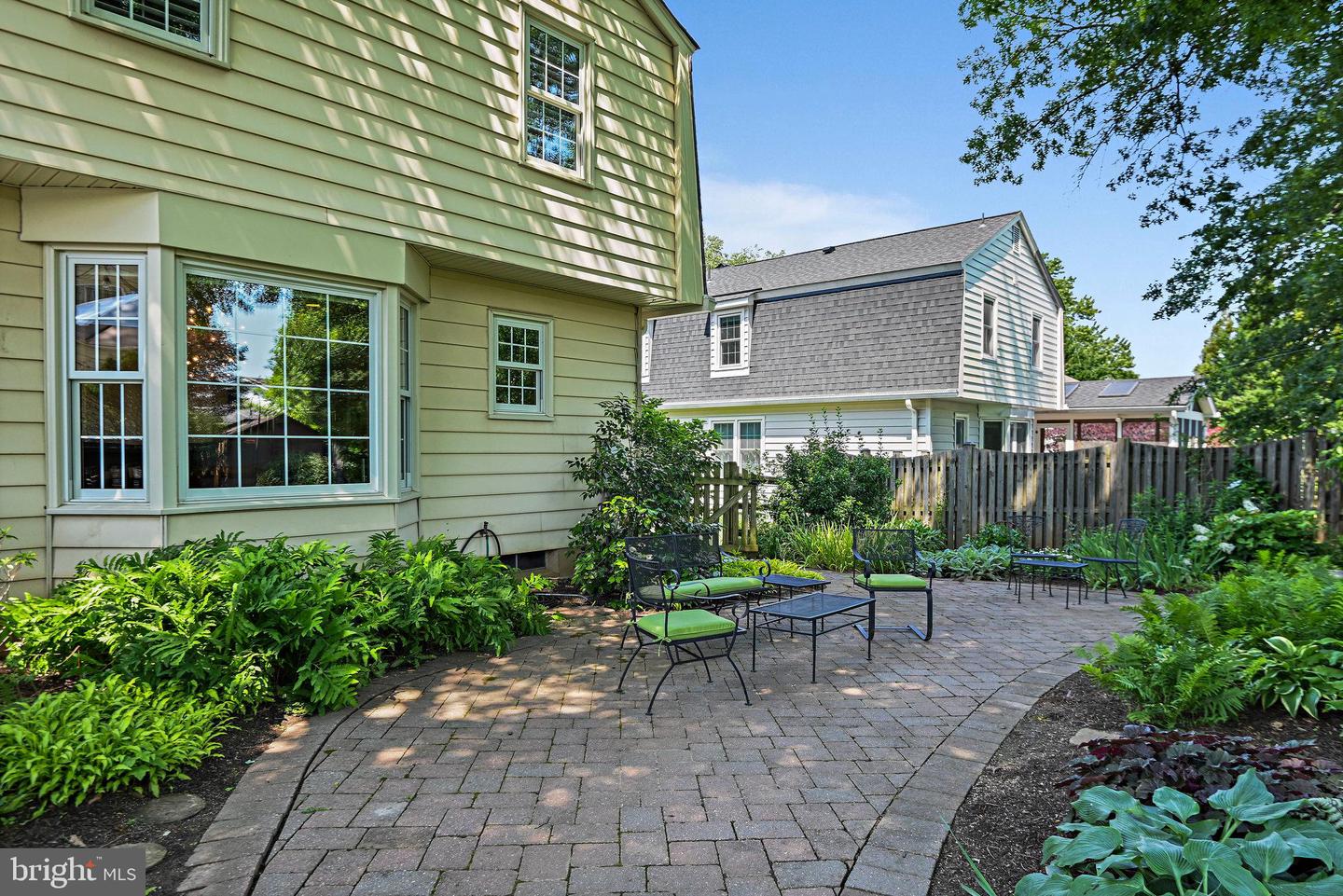 207 CERET CT SW, VIENNA, Virginia 22180, 4 Bedrooms Bedrooms, ,3 BathroomsBathrooms,Residential,For sale,207 CERET CT SW,VAFX2244222 MLS # VAFX2244222