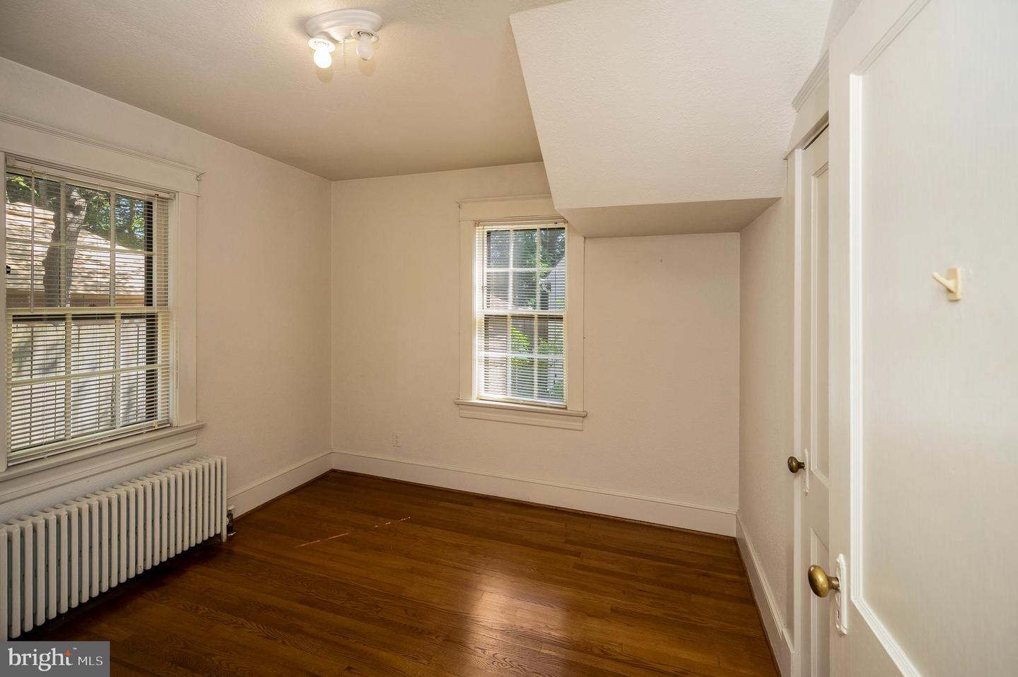 911 MONROE ST, FREDERICKSBURG, Virginia 22401, 4 Bedrooms Bedrooms, ,2 BathroomsBathrooms,Residential,For sale,911 MONROE ST,VAFB2008324 MLS # VAFB2008324