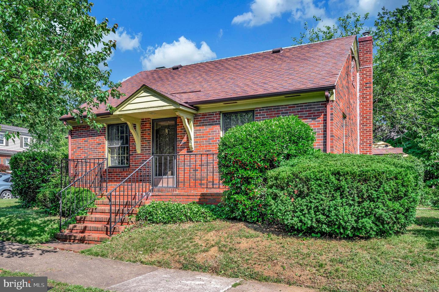 911 MONROE ST, FREDERICKSBURG, Virginia 22401, 4 Bedrooms Bedrooms, ,2 BathroomsBathrooms,Residential,For sale,911 MONROE ST,VAFB2008324 MLS # VAFB2008324