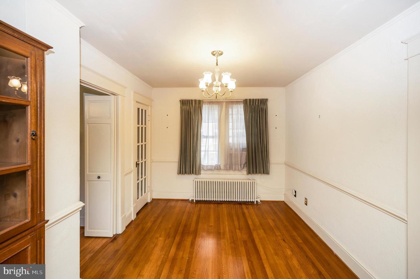 911 MONROE ST, FREDERICKSBURG, Virginia 22401, 4 Bedrooms Bedrooms, ,2 BathroomsBathrooms,Residential,For sale,911 MONROE ST,VAFB2008324 MLS # VAFB2008324