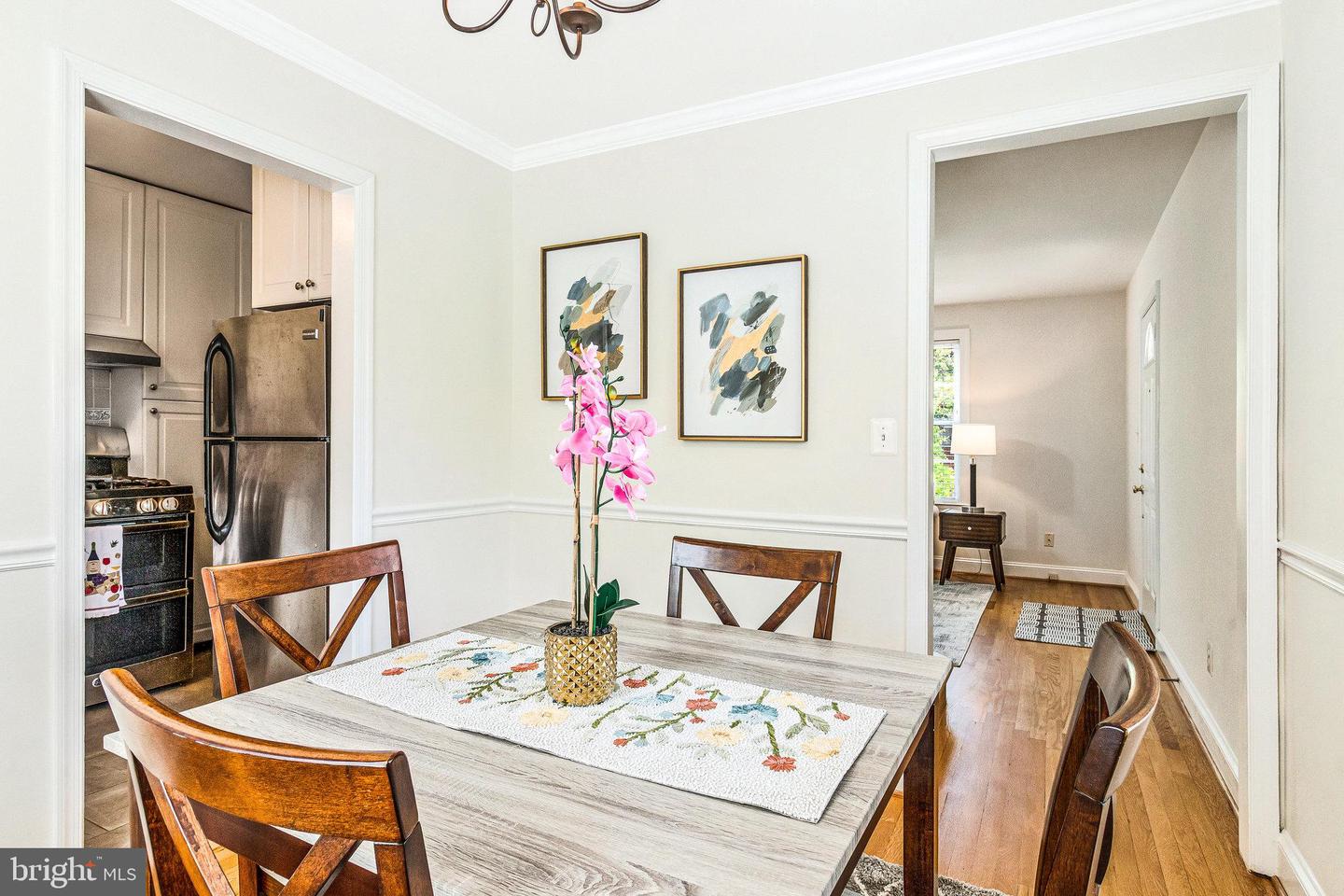2108 26TH ST S, ARLINGTON, Virginia 22206, 2 Bedrooms Bedrooms, ,1 BathroomBathrooms,Residential,For sale,2108 26TH ST S,VAAR2058342 MLS # VAAR2058342