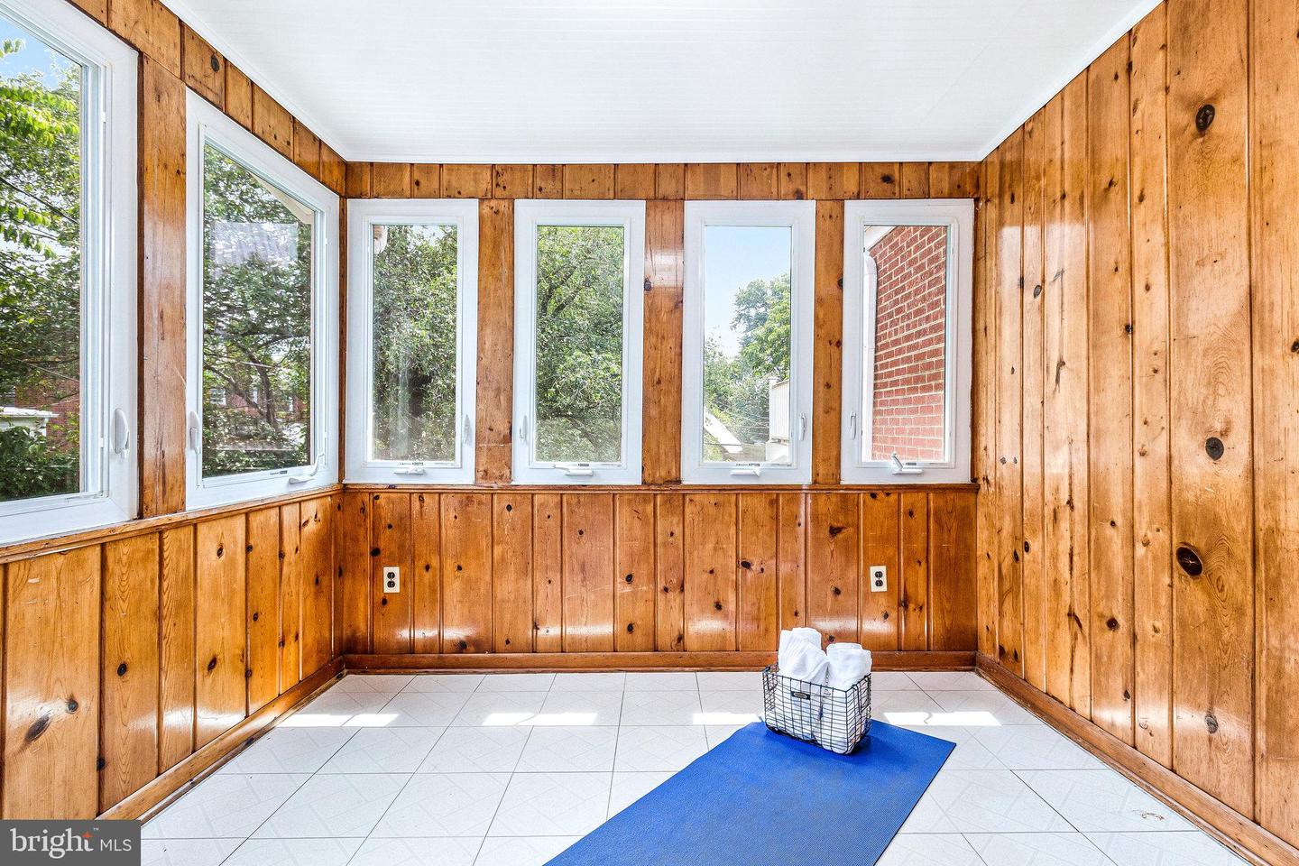 2108 26TH ST S, ARLINGTON, Virginia 22206, 2 Bedrooms Bedrooms, ,1 BathroomBathrooms,Residential,For sale,2108 26TH ST S,VAAR2058342 MLS # VAAR2058342